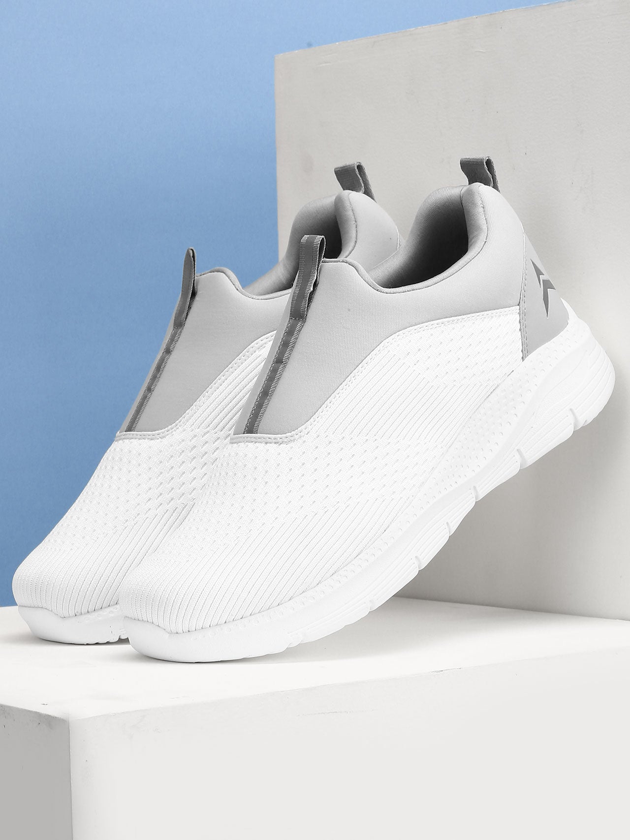 Avant Men's Sigma Slip on Walking Shoes - White