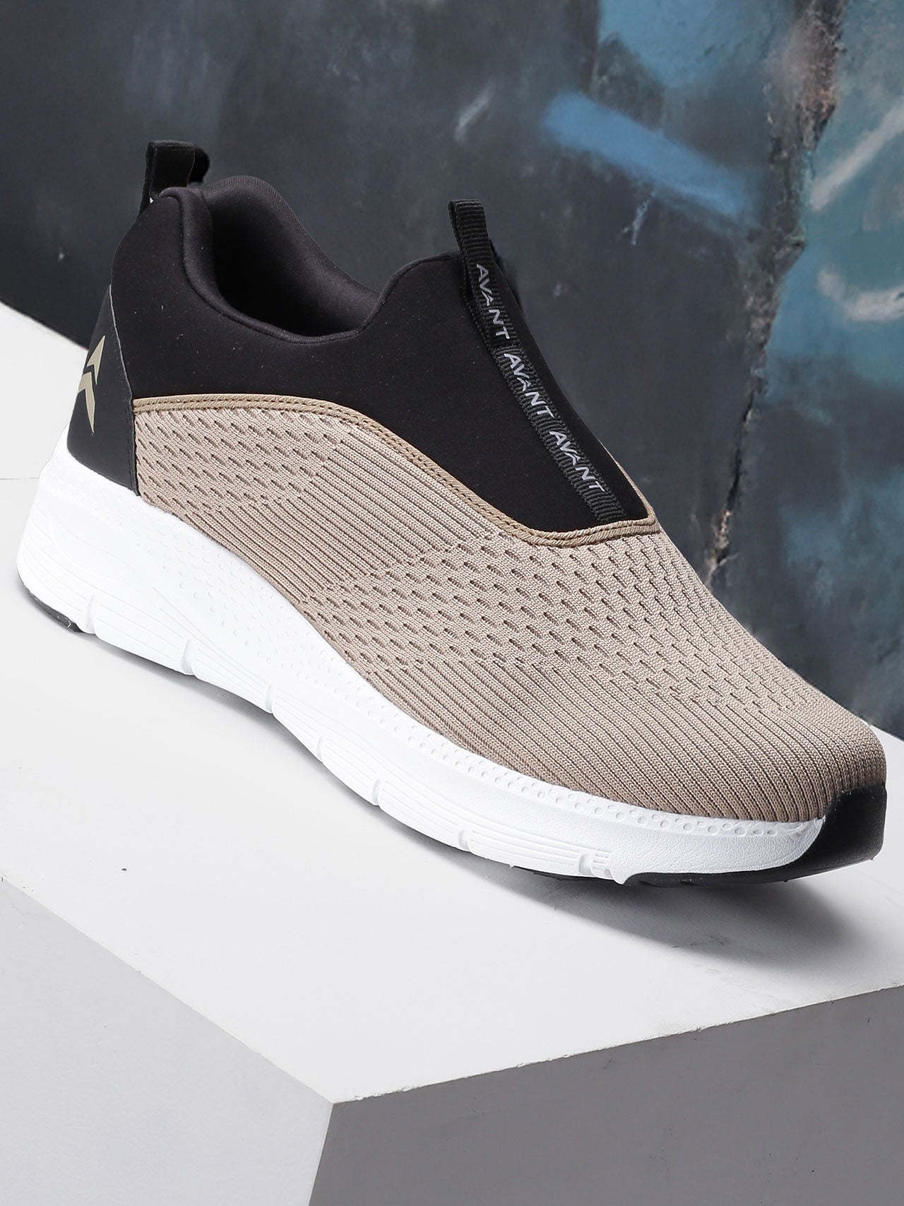 Avant Men's Sigma Slip-On Walking Shoes - Tan Brown