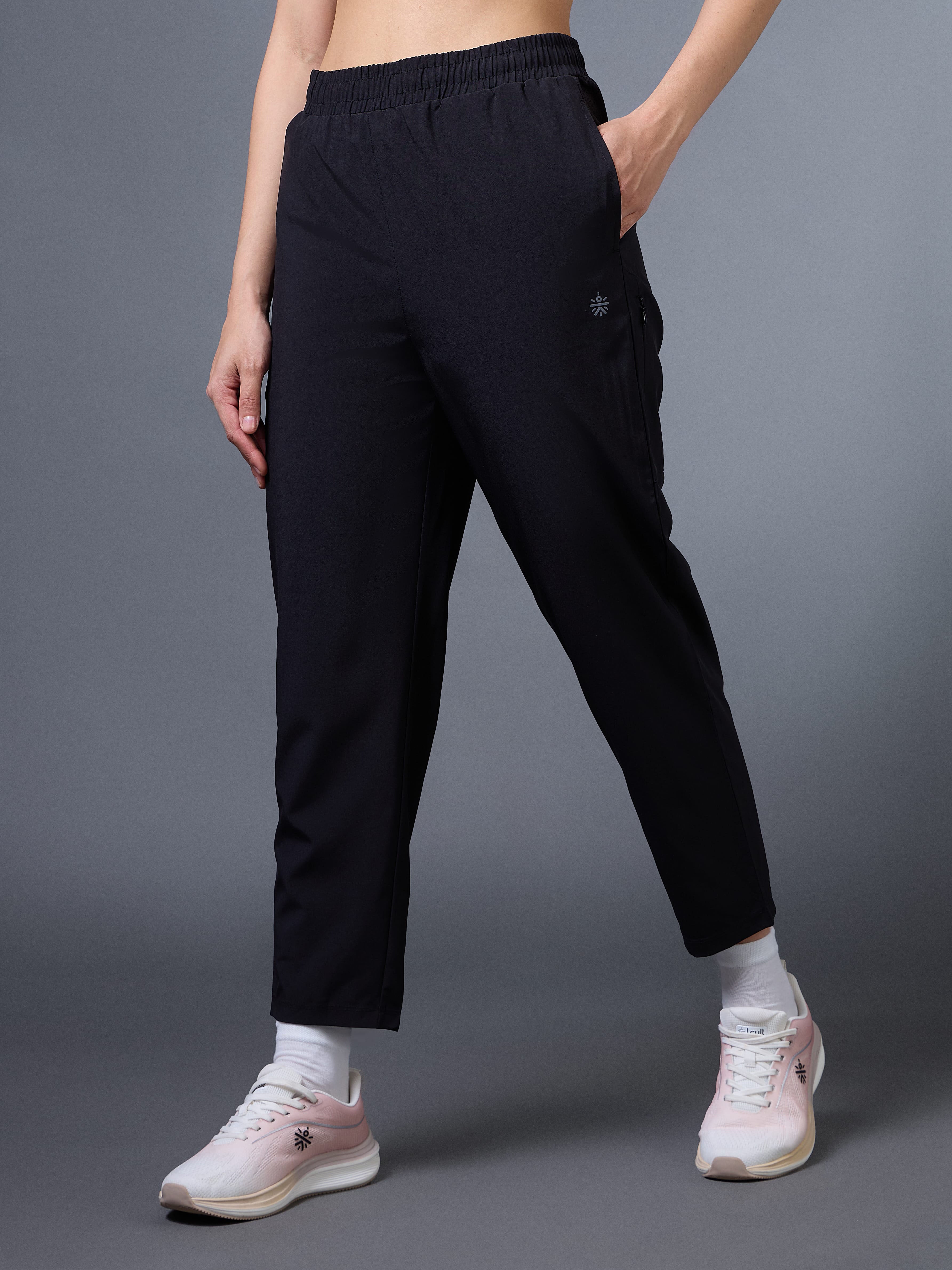Women's Black Run Elevate Cropped Trackpants