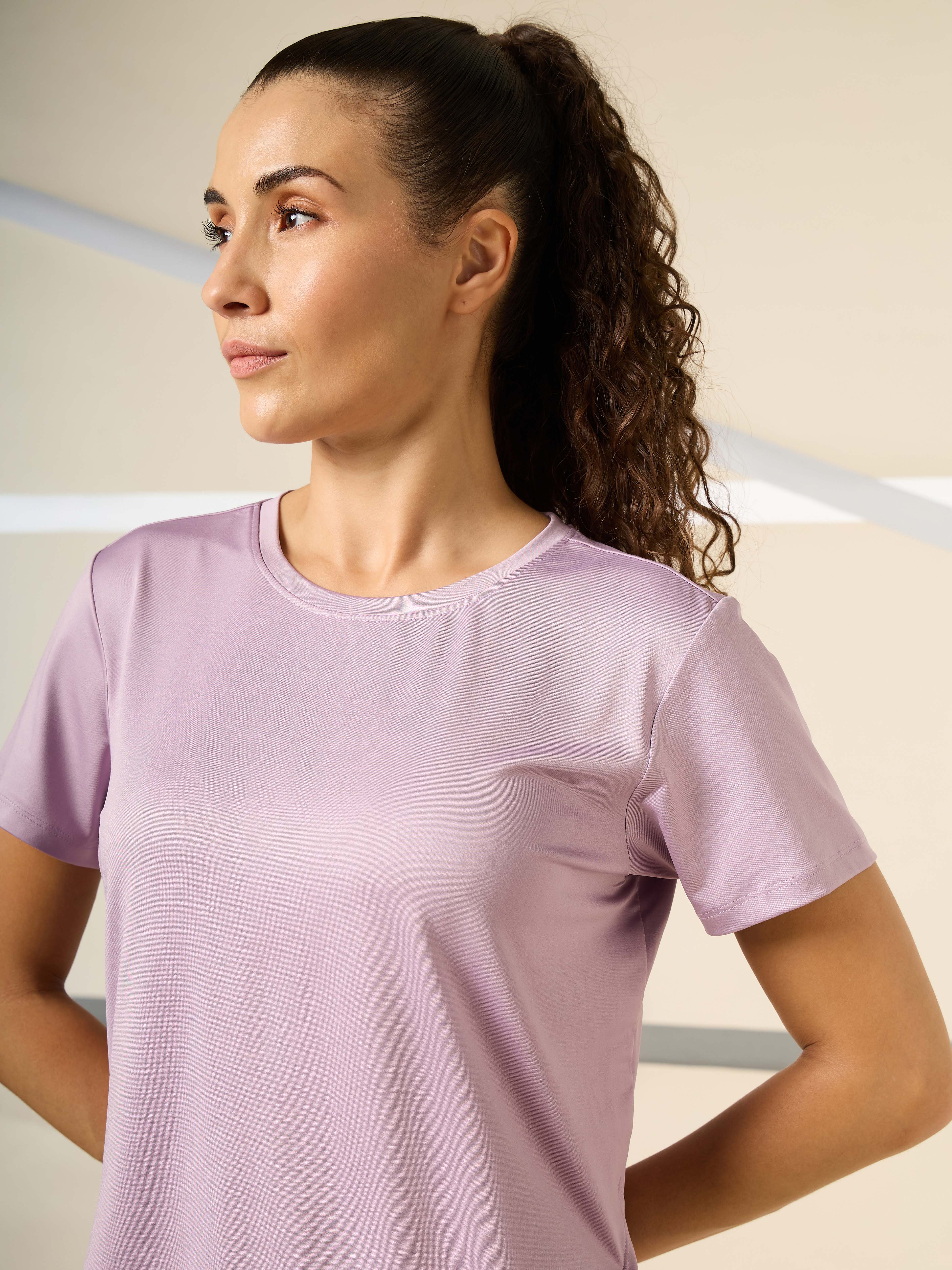 Round Hem Full Range T-shirt