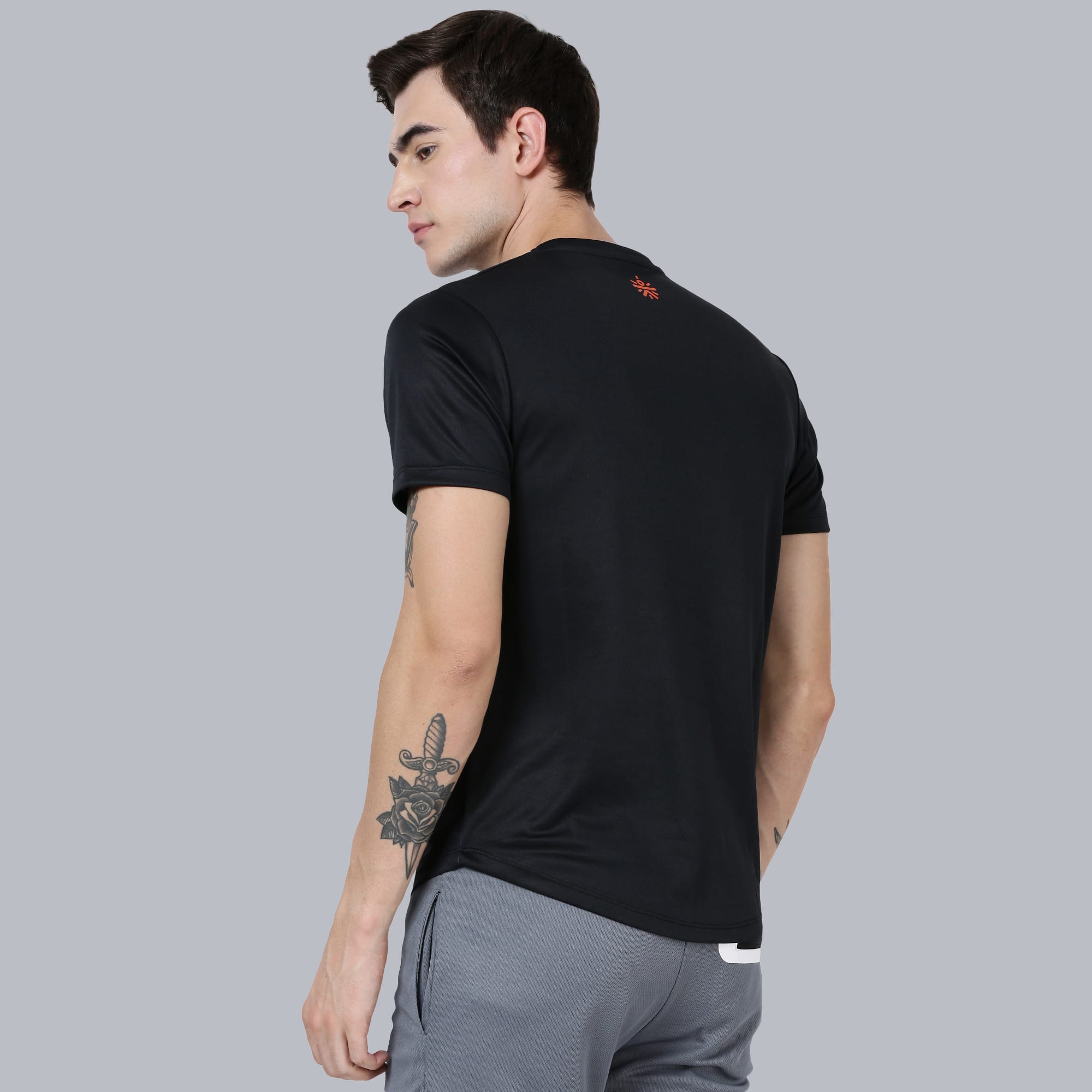 Signature Slim Fit T-shirt - Black