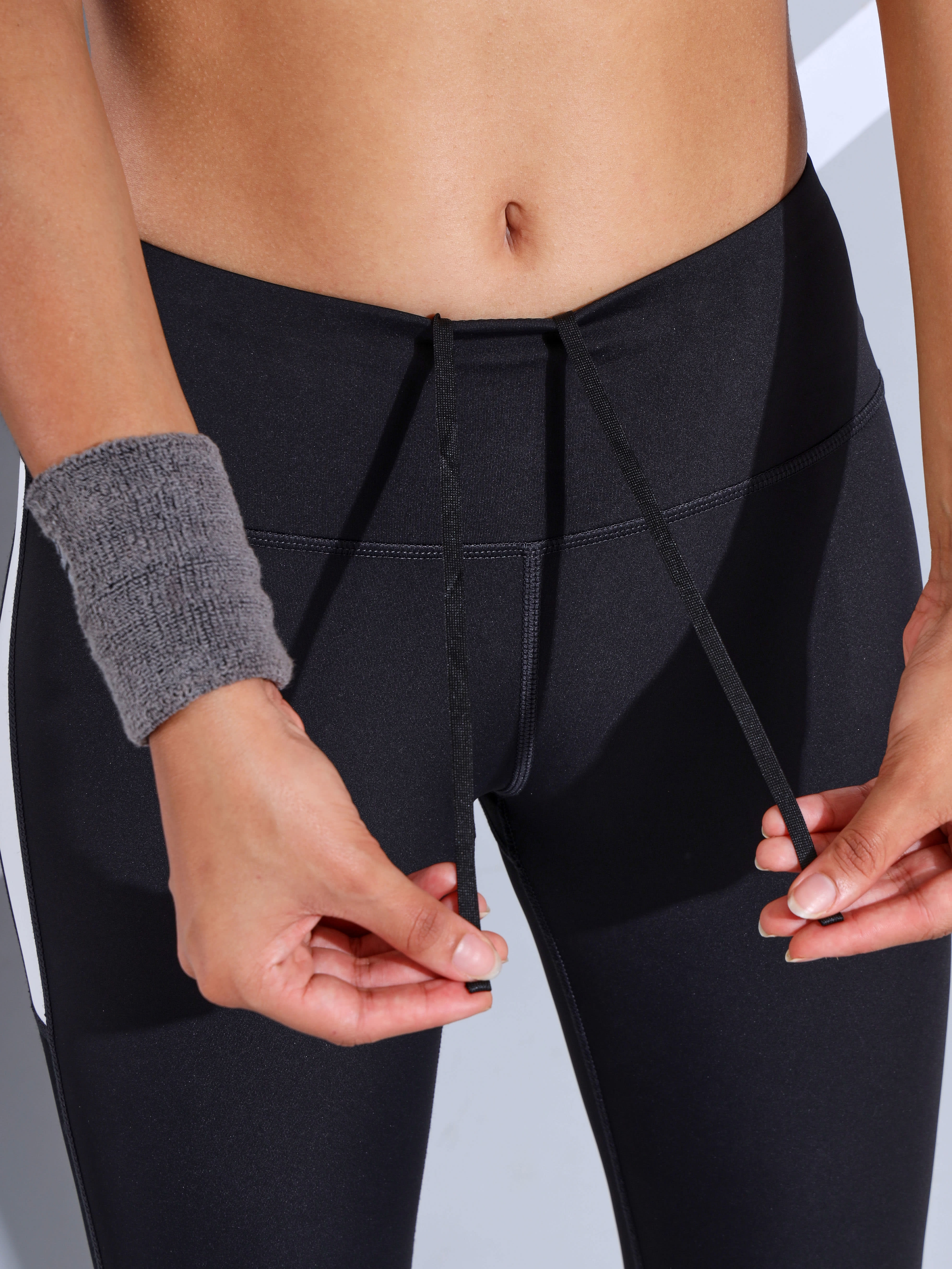 Black Absolute Fit Tights with Contrast Side Panels and Back Pocket