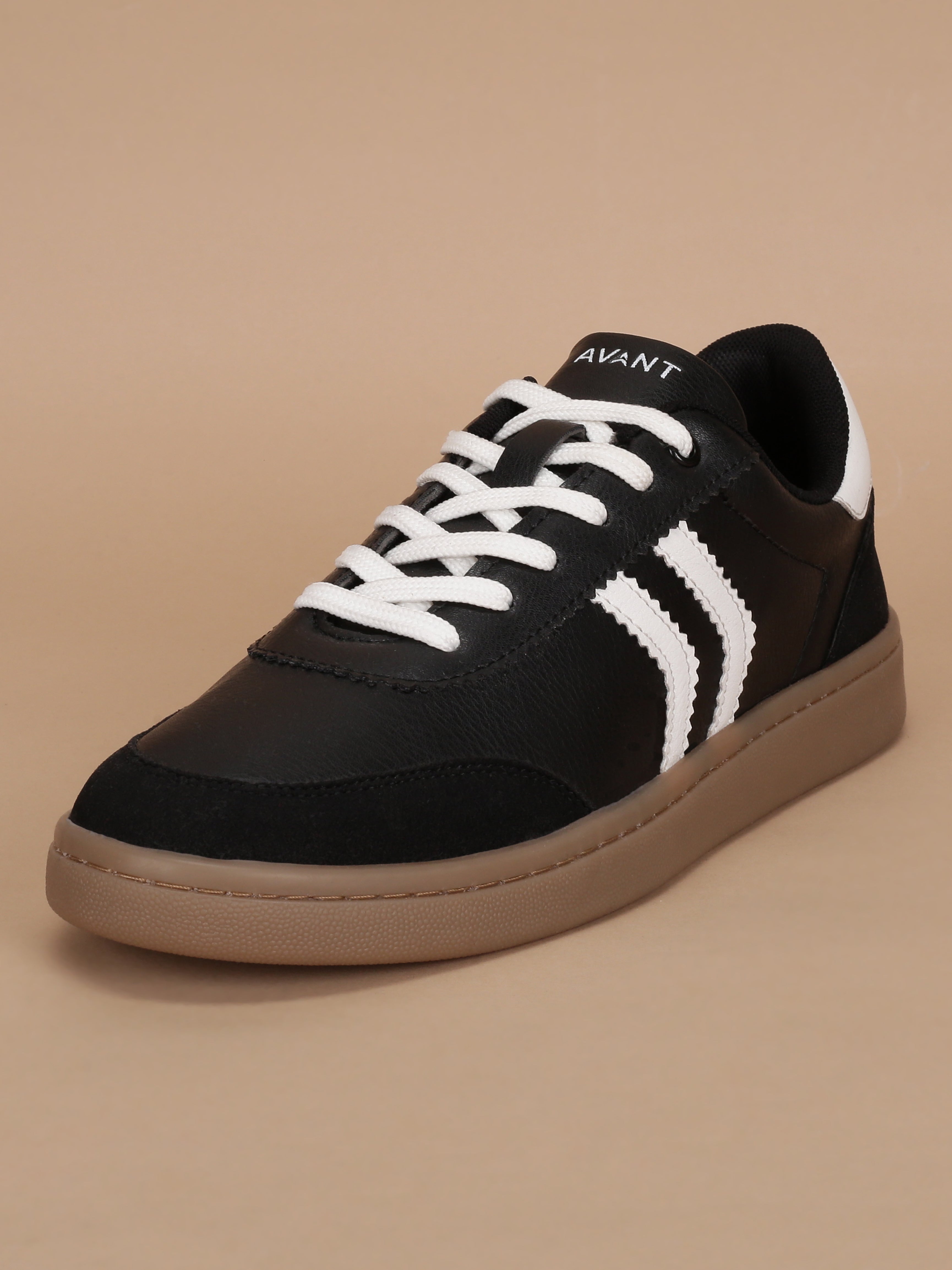 Avant Women's Era Sneakers - Black/White