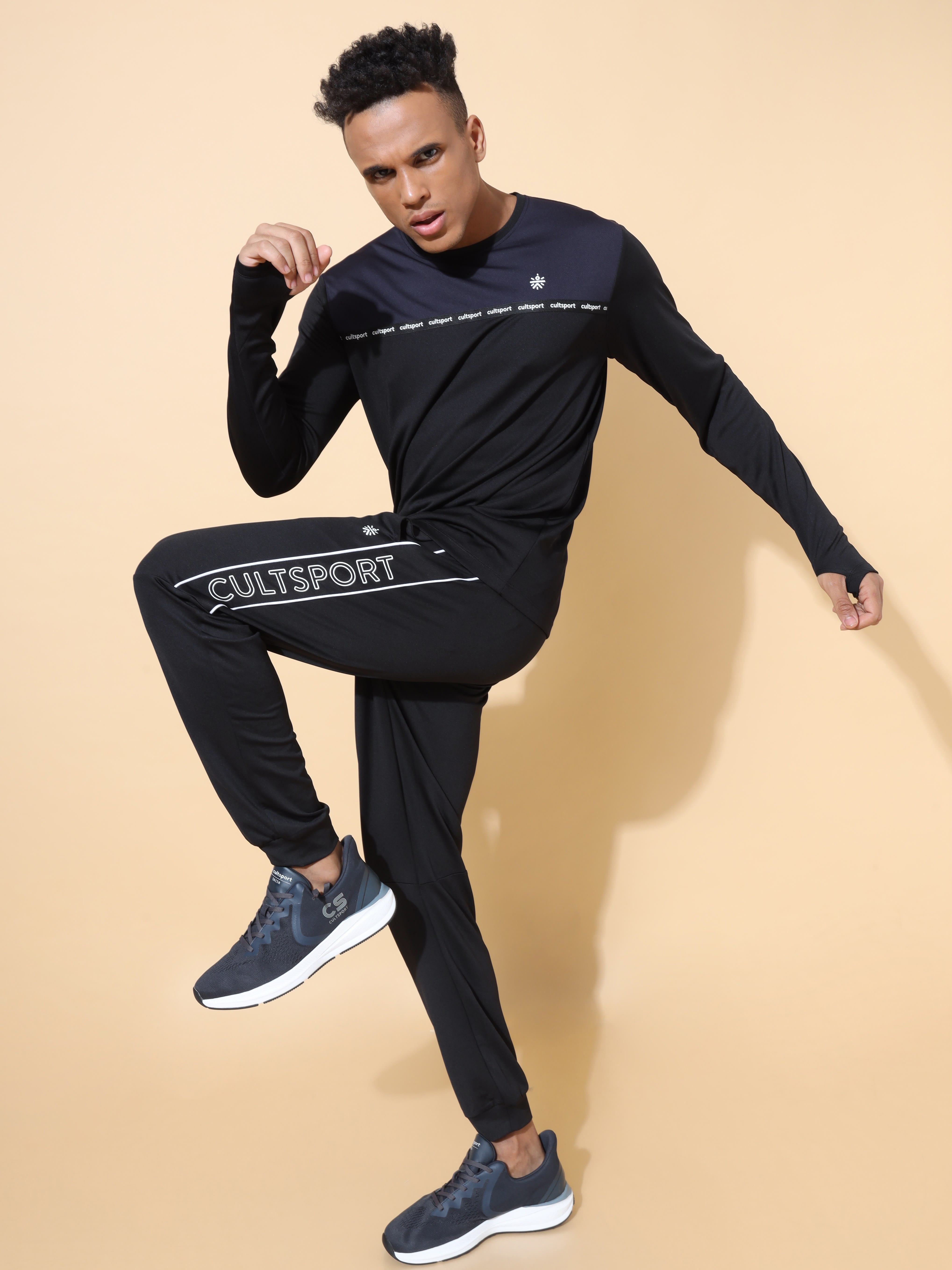 Colourblock Active T-shirt with Thumbholes