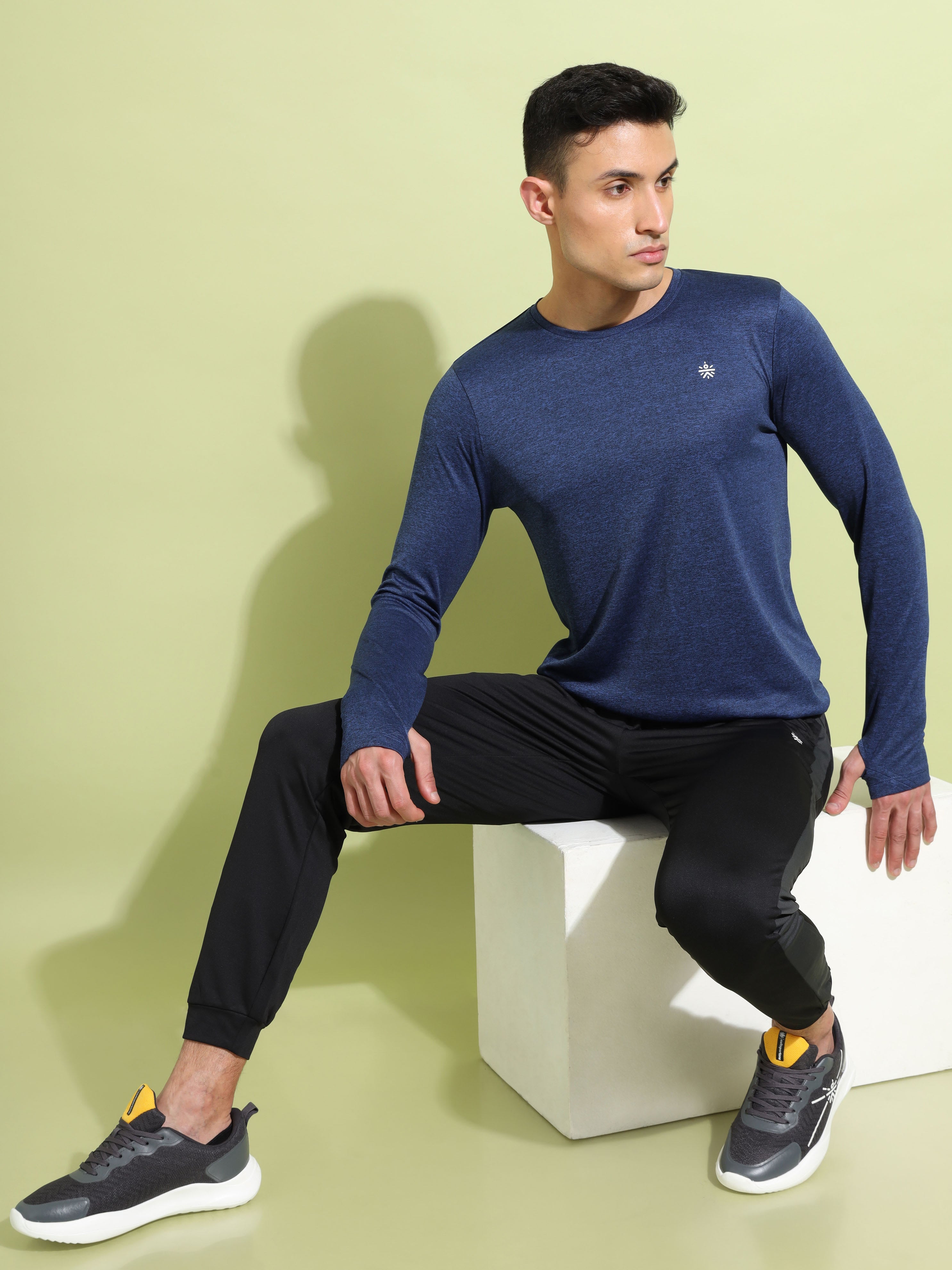 Melange Performance T-shirt with Thumbholes