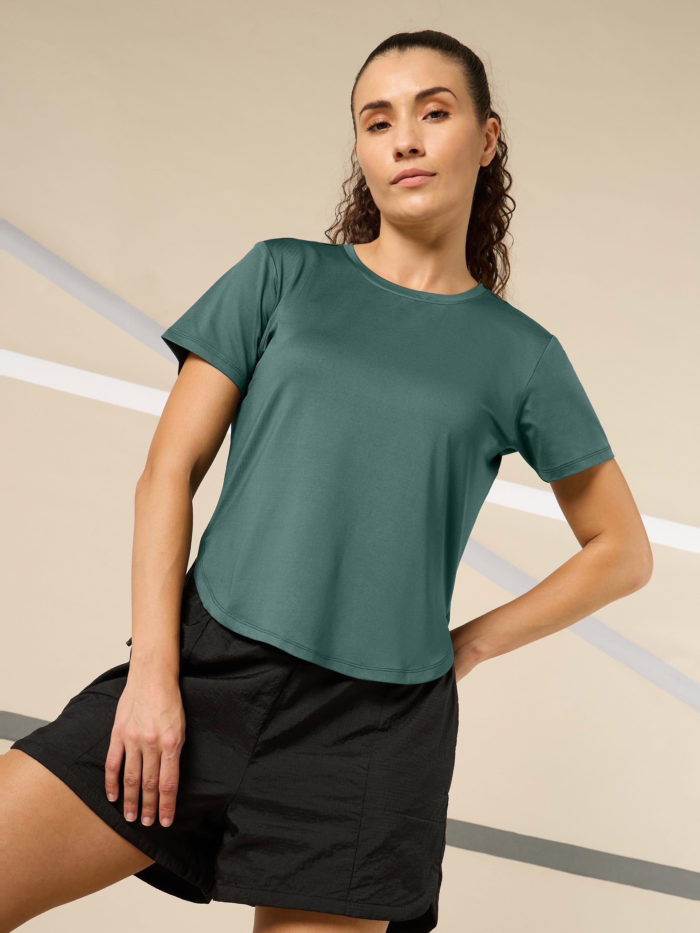 Round Hem Full Range T-shirt