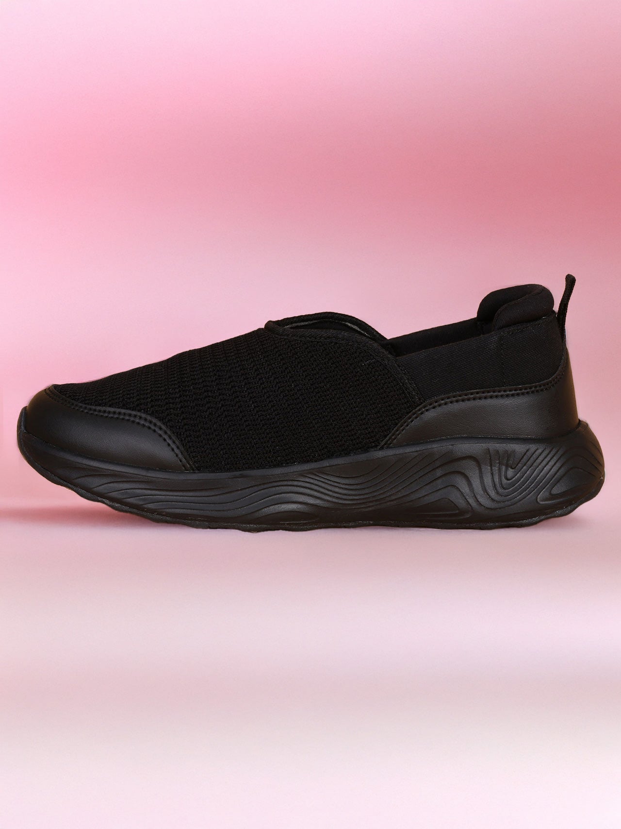 Avant Women's Shadow Slip-On Walking Shoes - Black