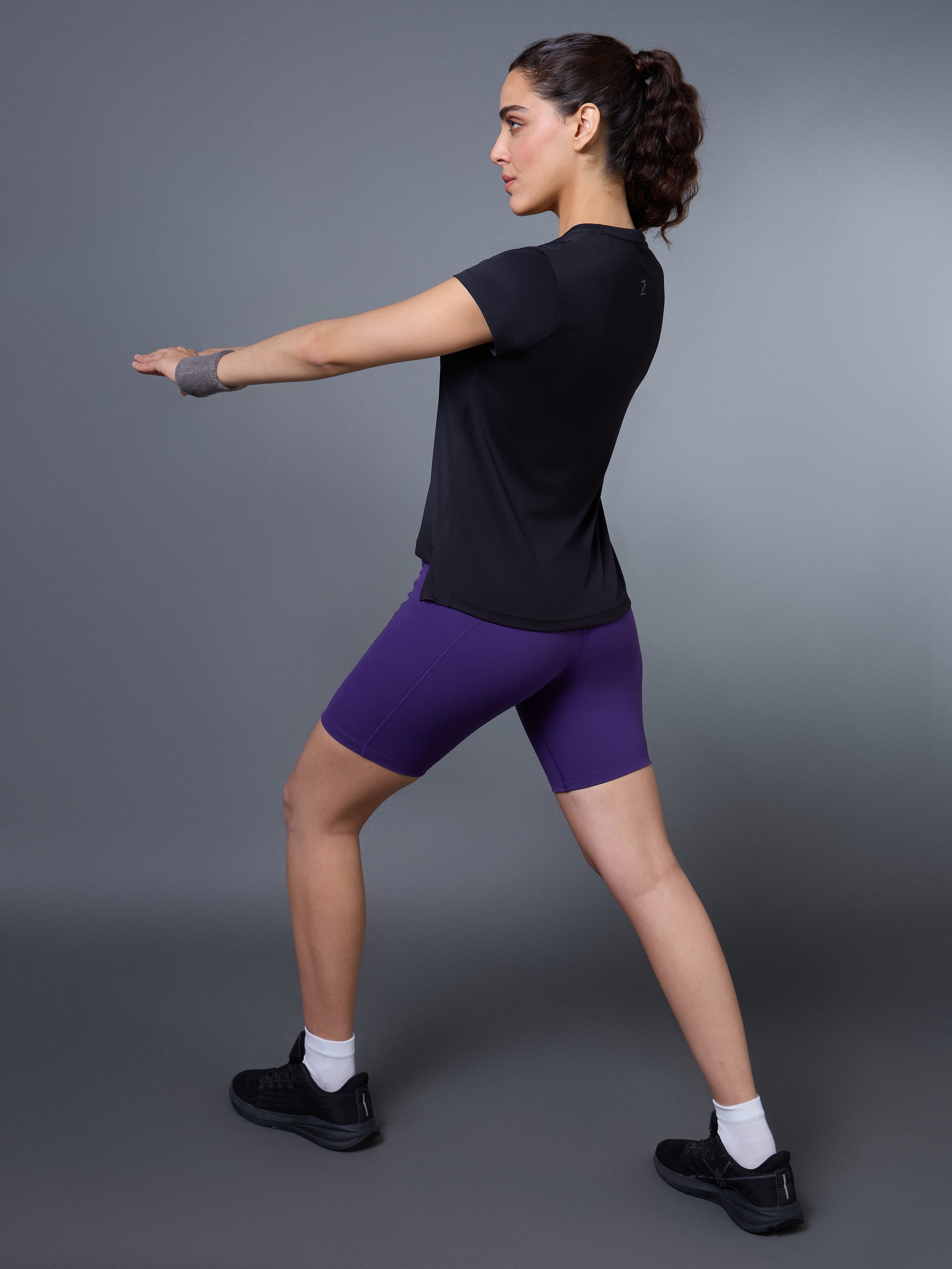 Women's Black Run Elevate Cropped T-shirt