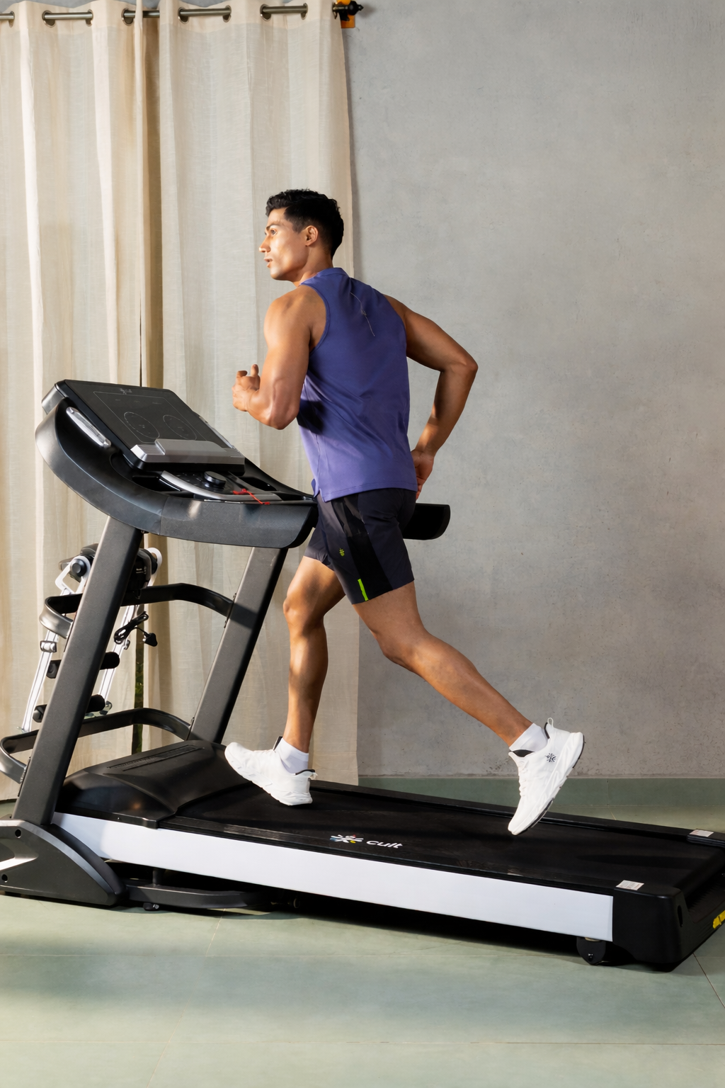 Smartrun Davie 7 HP Peak Treadmill | 15-level Auto-Incline & Massager | Max Weight-150kg | Max Speed-20kmph (with 6 Months Extended Warranty)