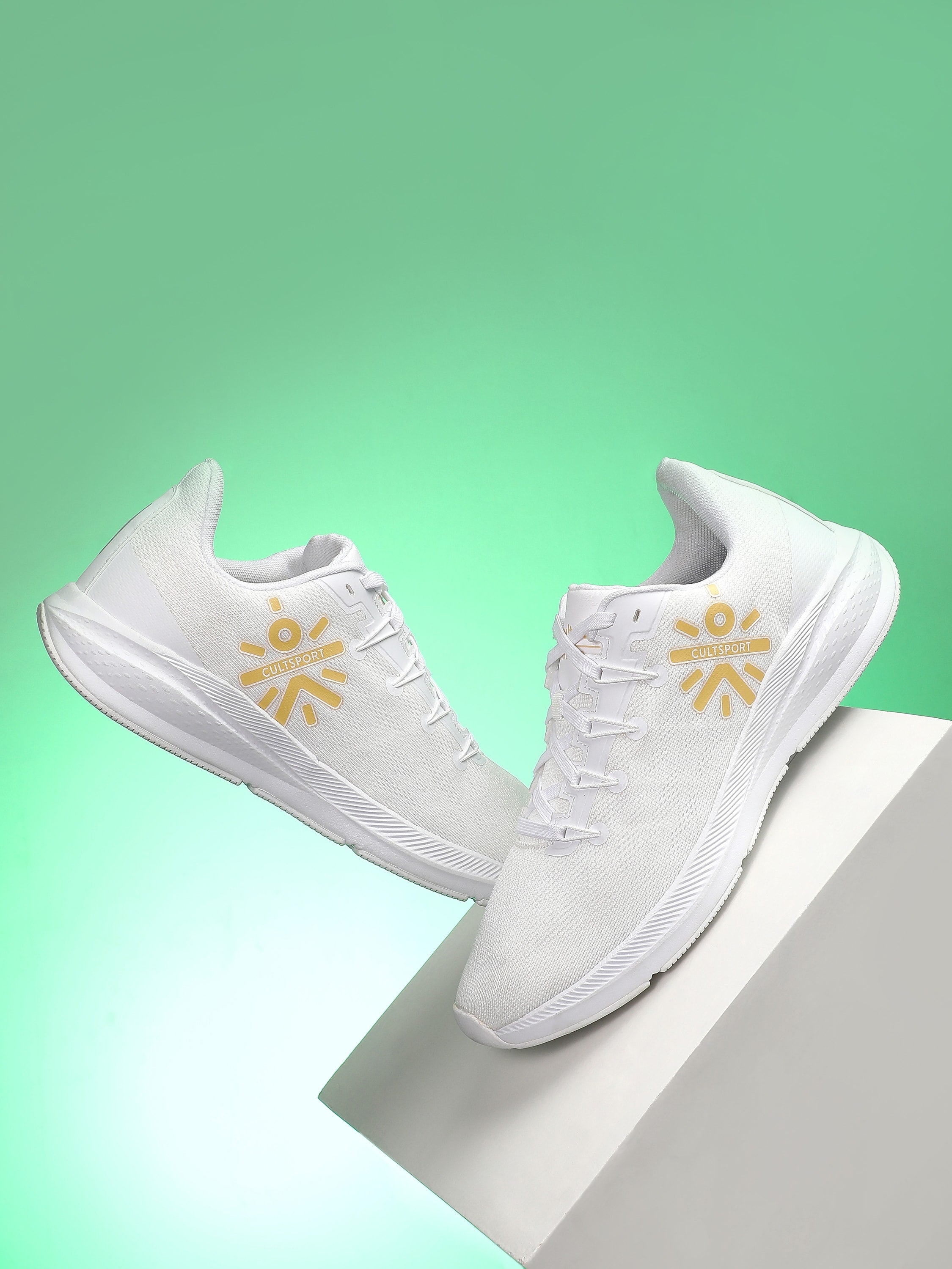 cult Firebird Men Running Shoes - White