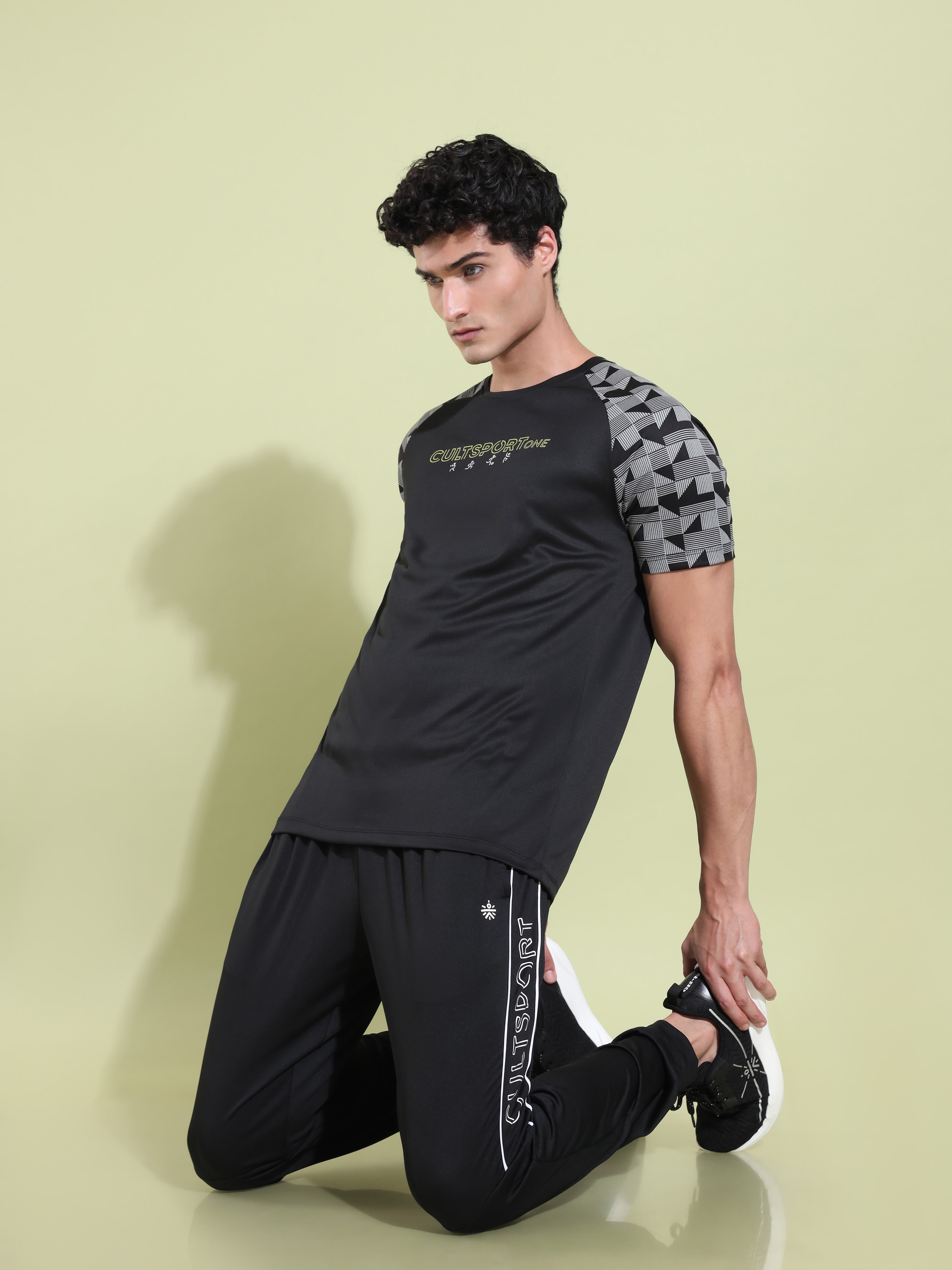 Aztec Print Raglan Workout T-shirt