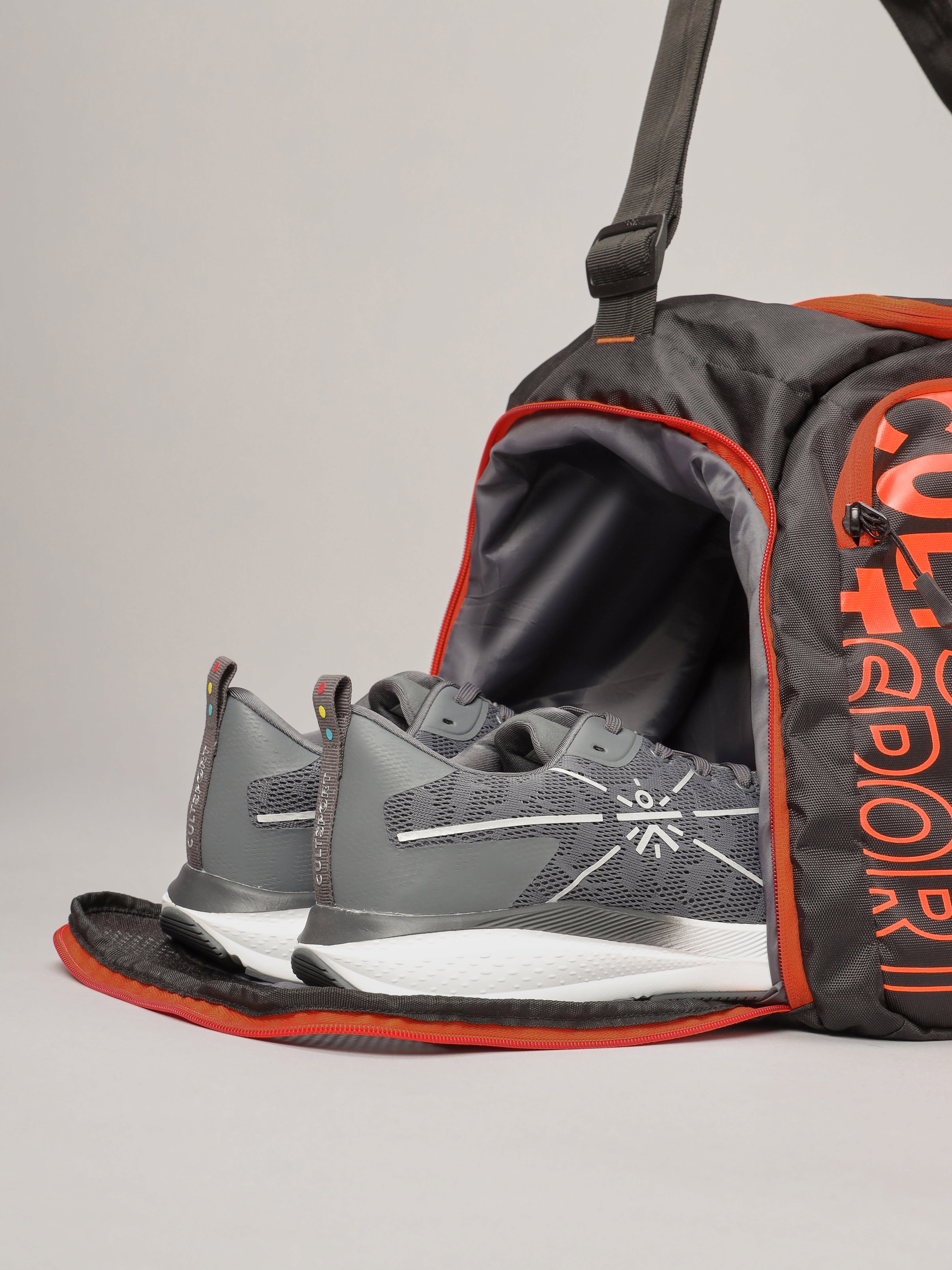 Duffle Bag with Shoe Compartment