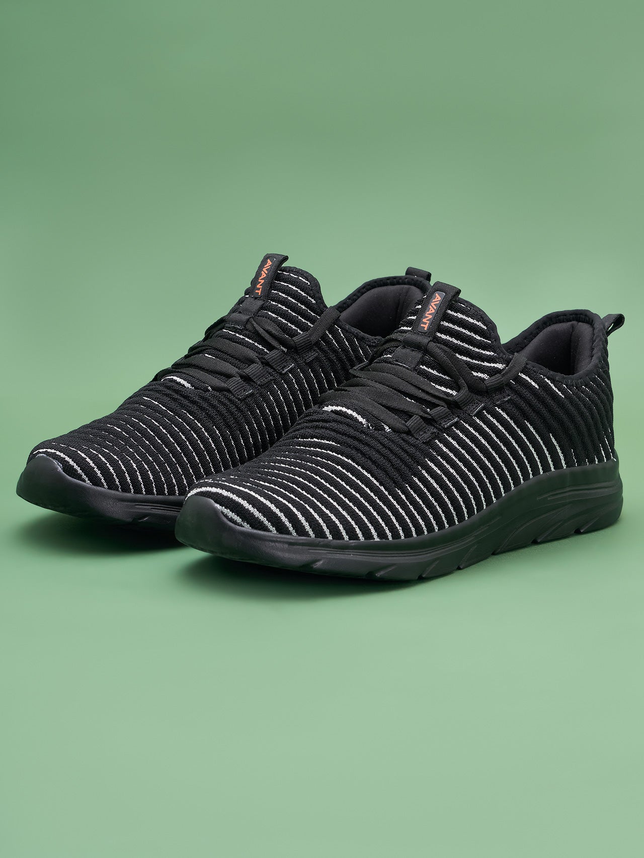 Avant Men's Maze On Walking shoes- Black