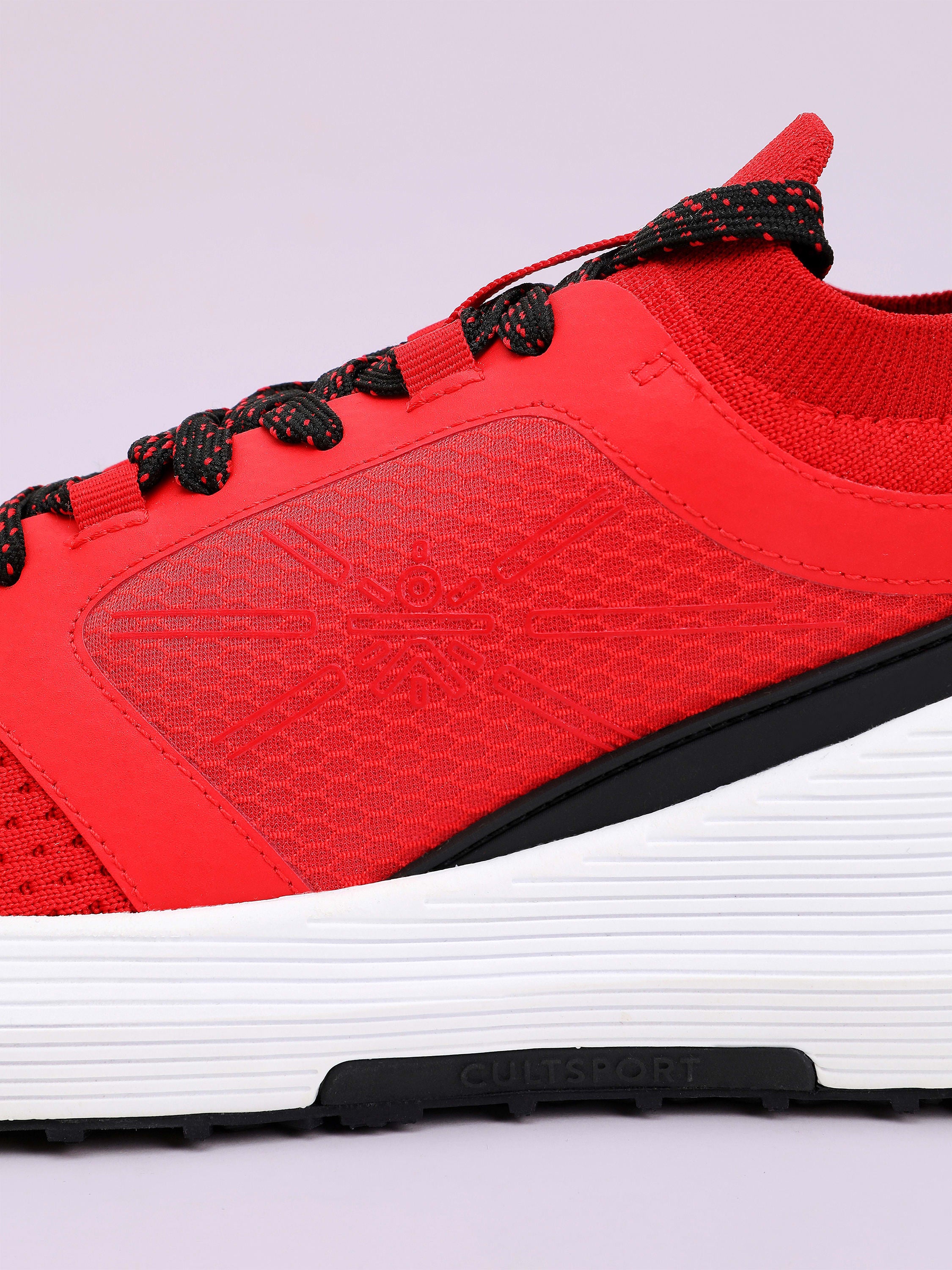 cult Crosstrain Men Training Shoes - Red