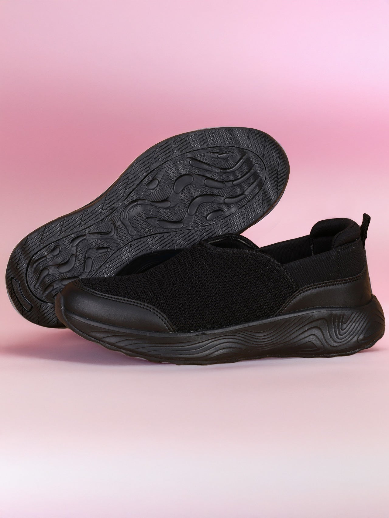 Avant Women's Shadow Slip-On Walking Shoes - Black