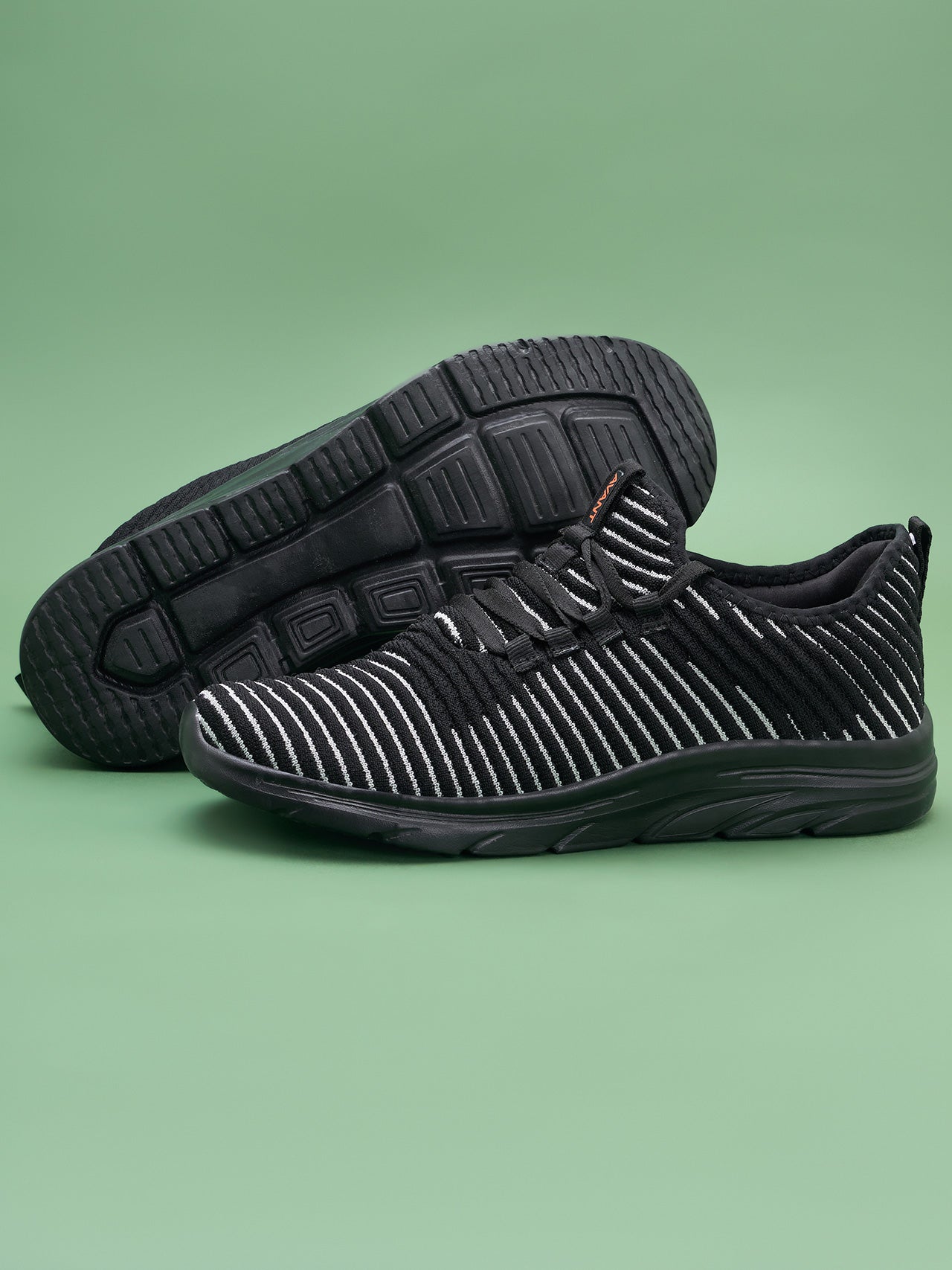 Avant Men's Maze On Walking shoes- Black