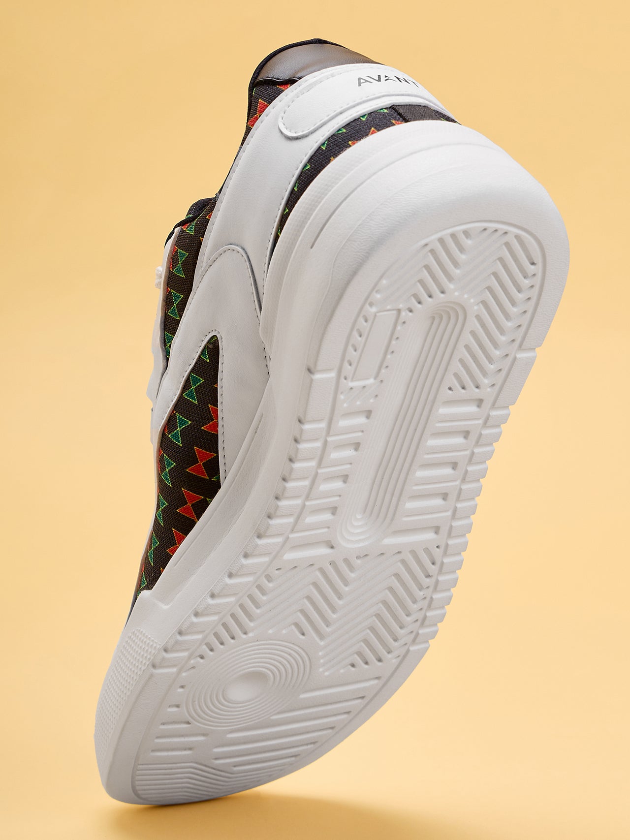 Avant Men's Maximus Sneaker Shoes - White/Black