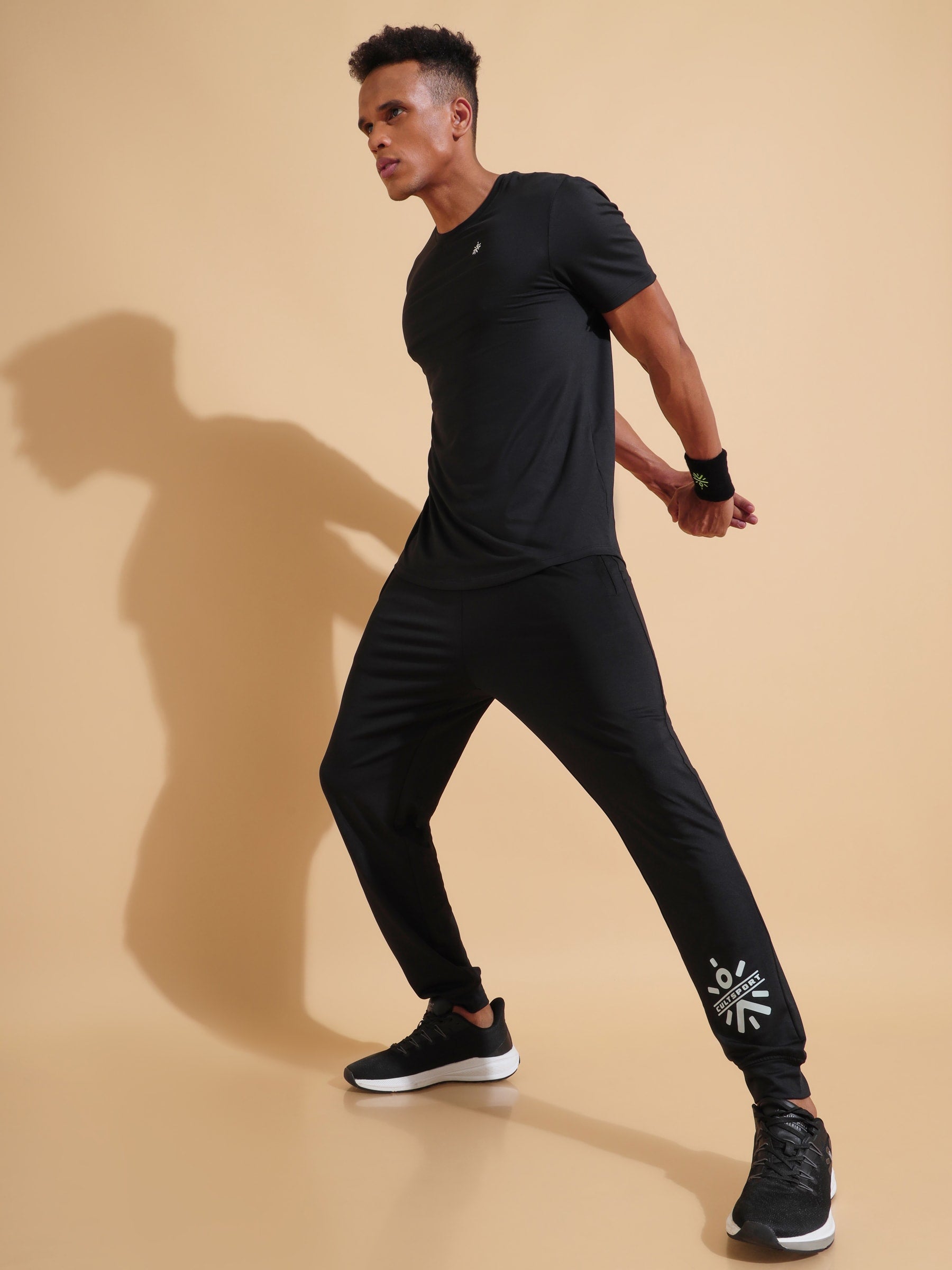 Solid Active T-shirt with Logo