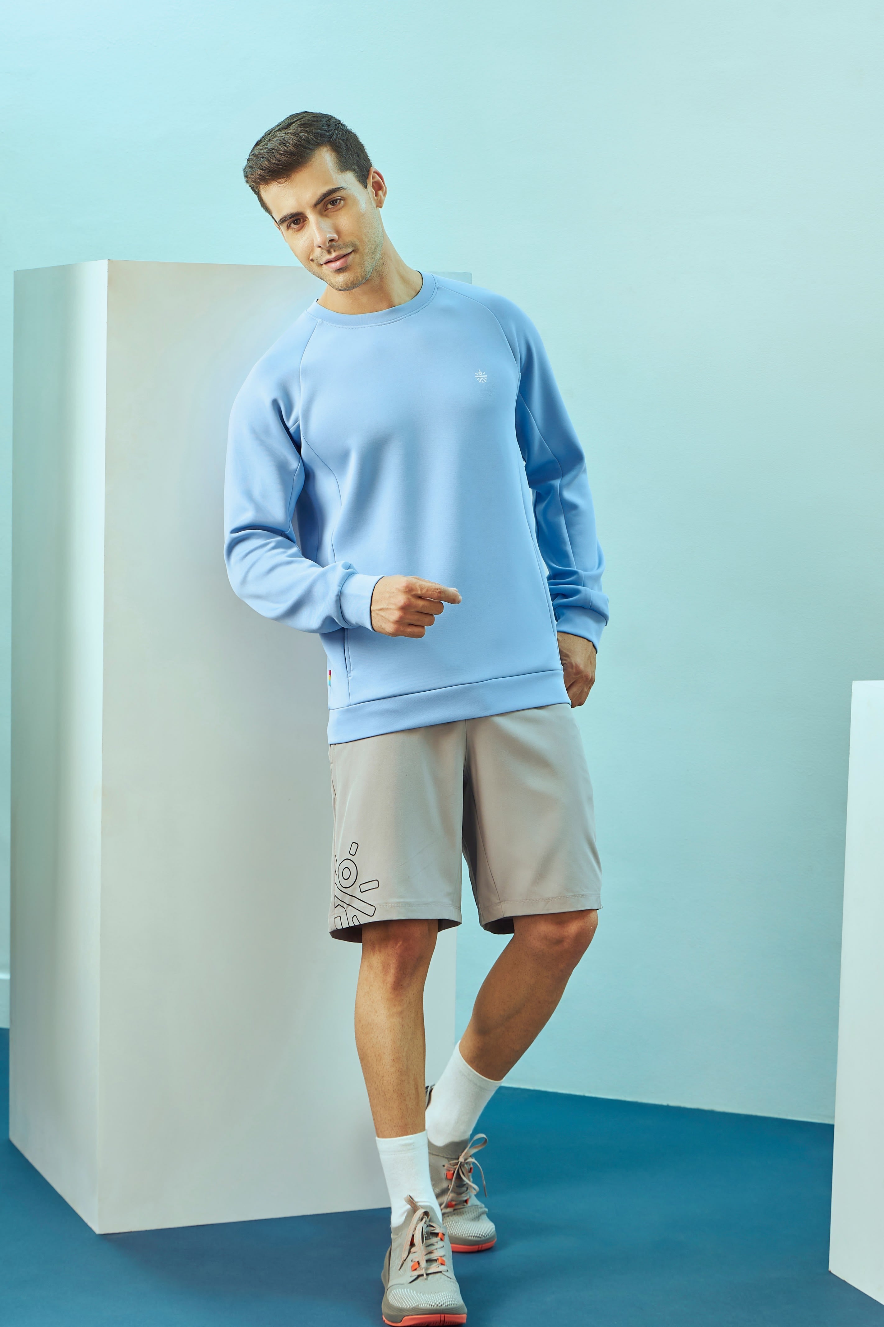 Raglan Sleeve Sweatshirt with Slit Pockets