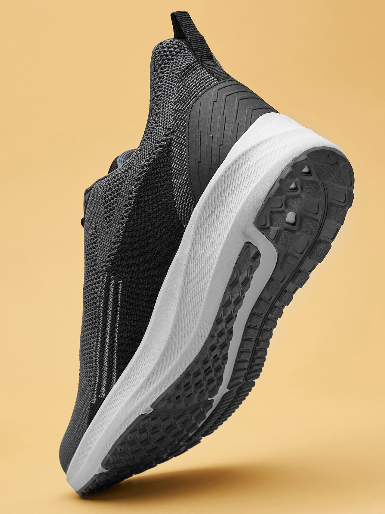 Avant Men's UltraBoom Running and Training shoes-D.Grey