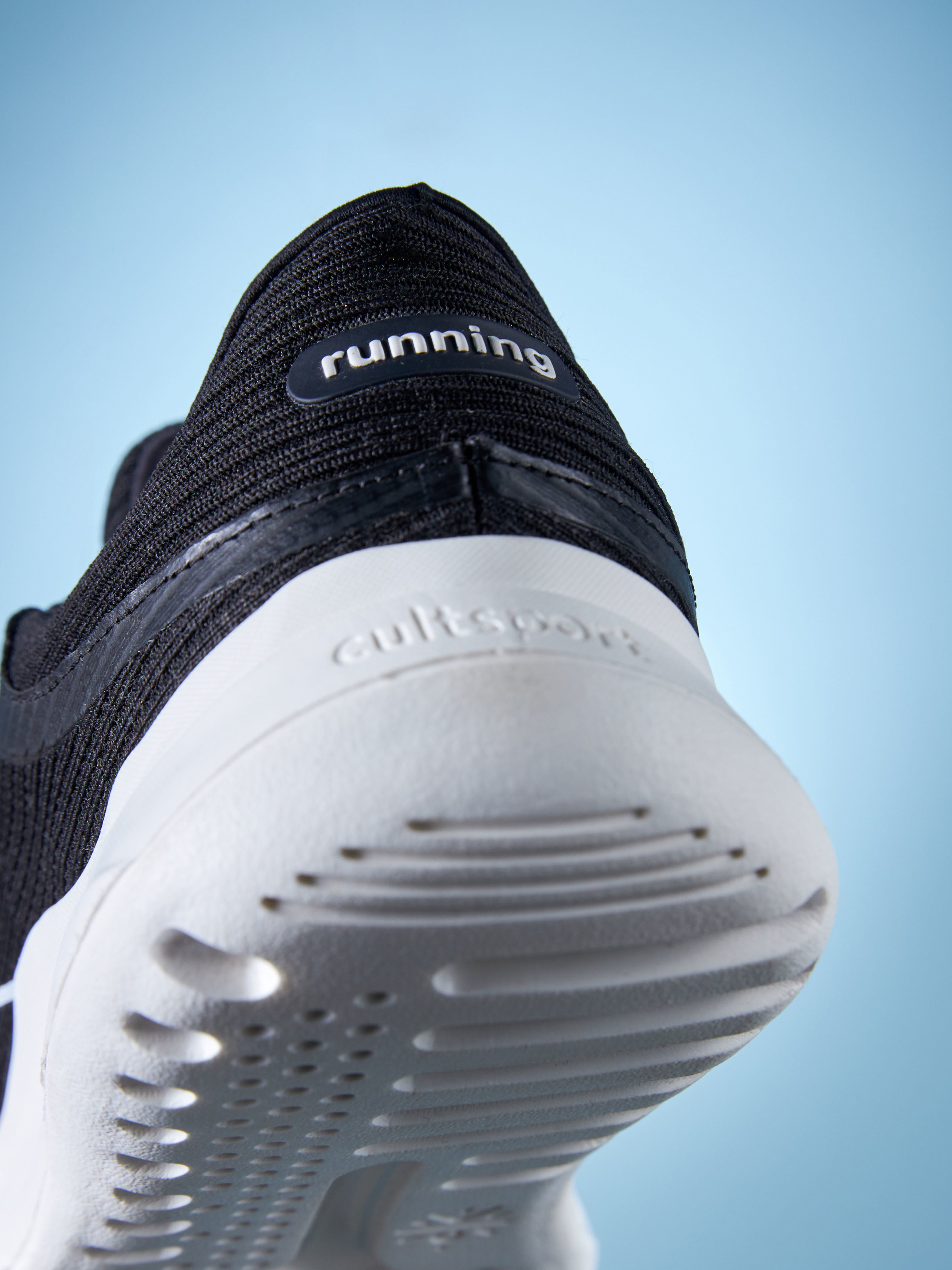 cult Dartin Men Running Shoes - Black