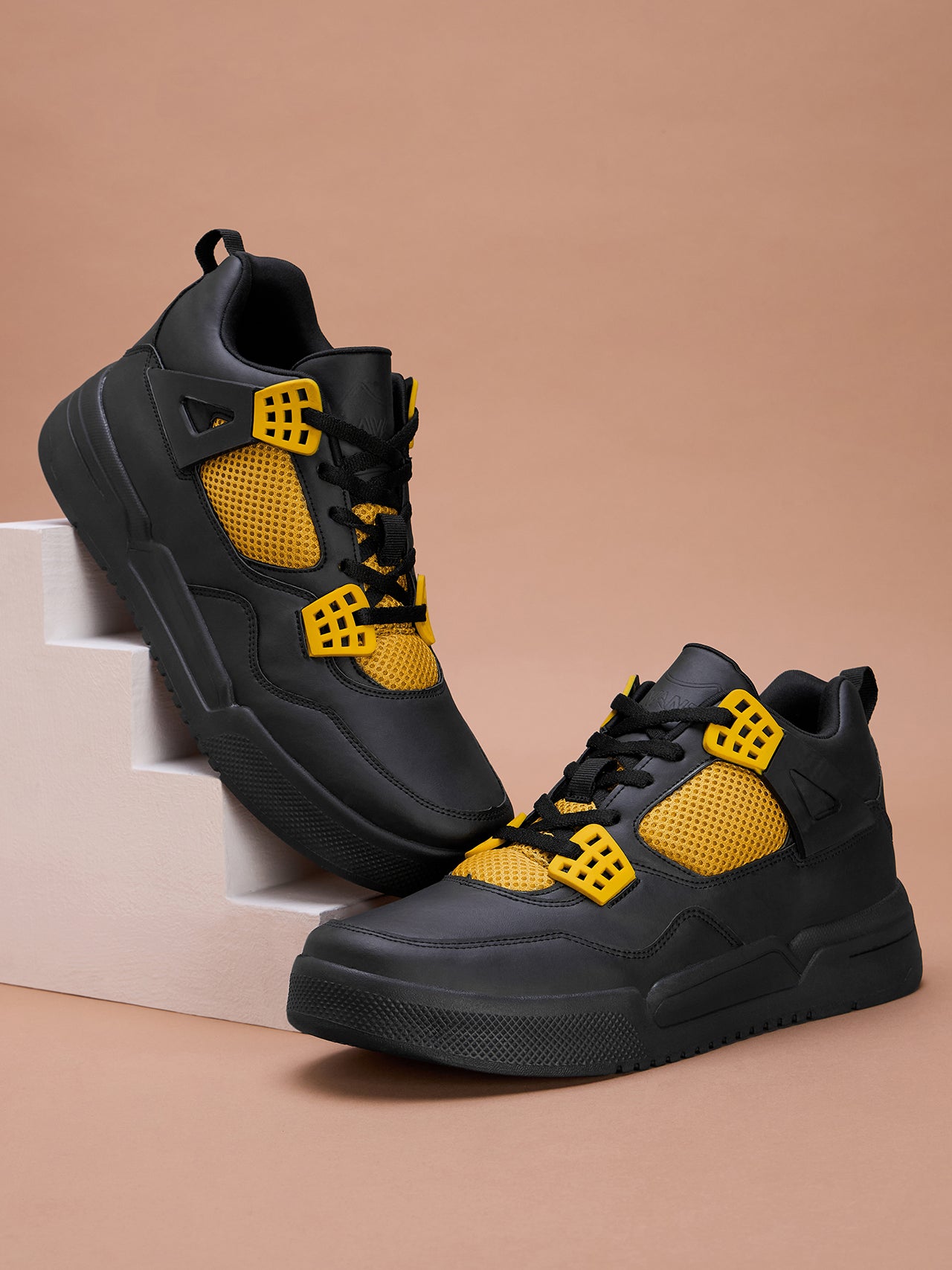 Avant Men's Felix Sneaker Shoes - Black / Yellow