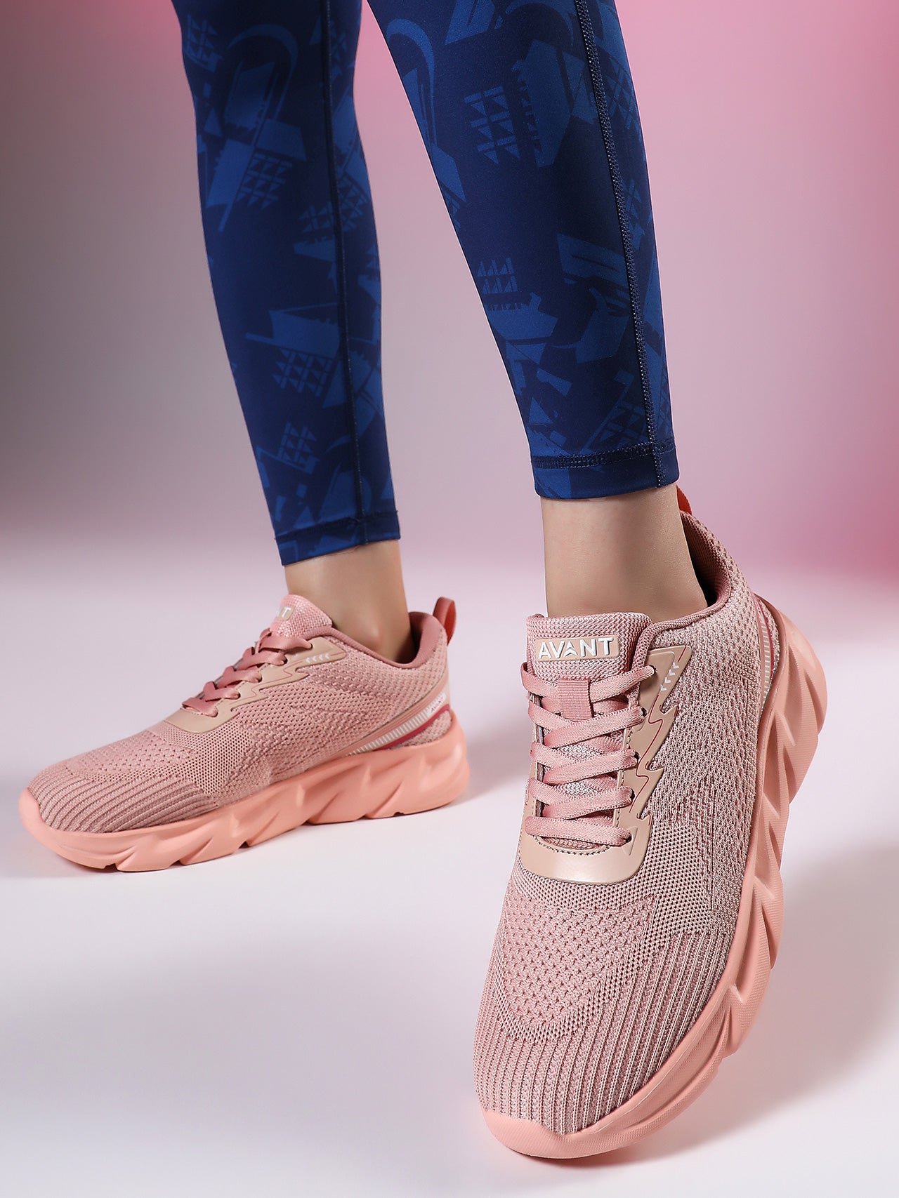 Avant Women's Jingle Walking Shoes - Peach