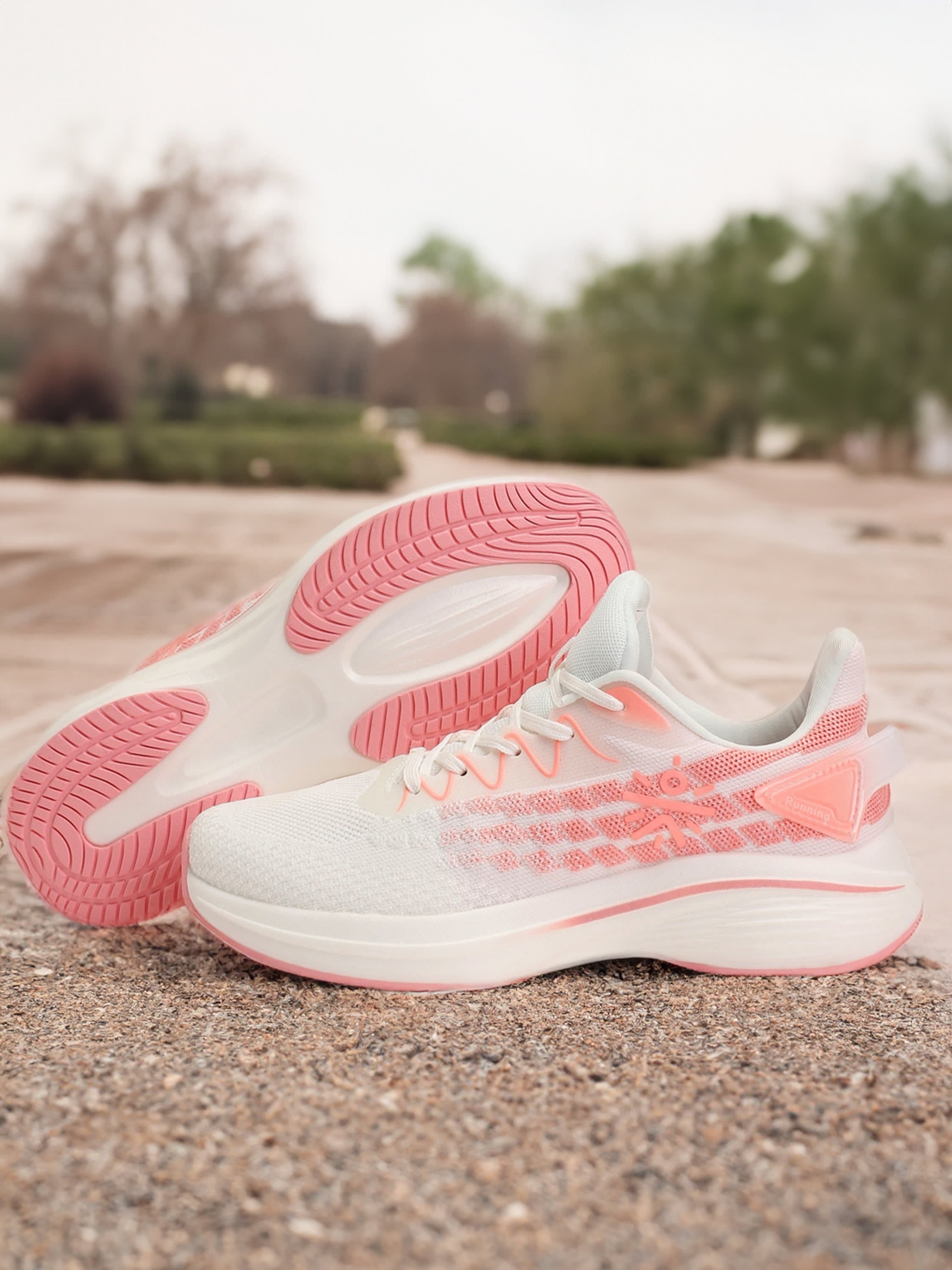 cult Active Women Running Shoes - White/Peach