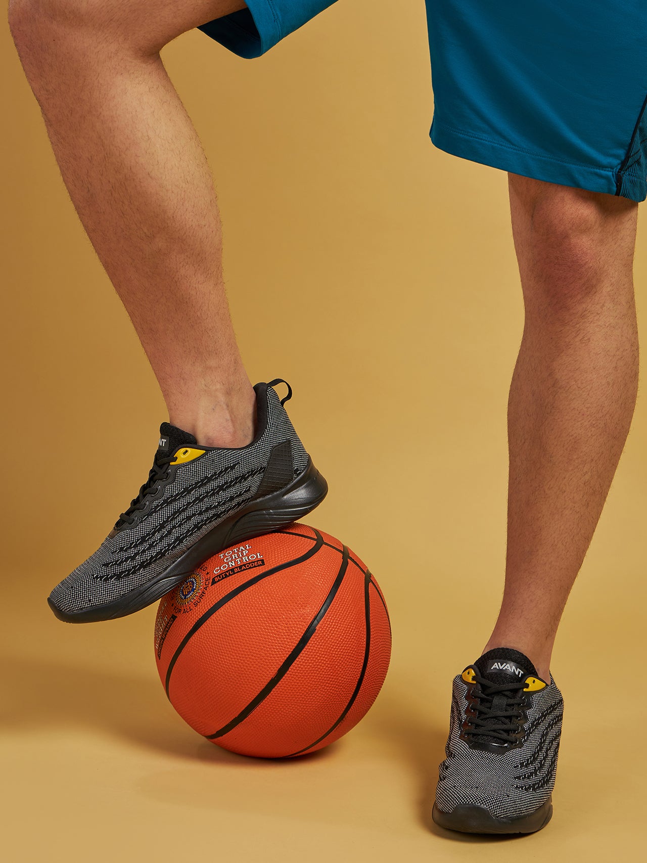 Avant Men's Vision Walking / Training shoes-Black