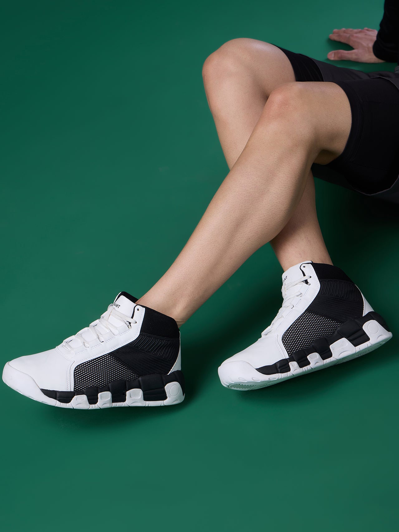 Avant Men's Dallas Sneaker Shoes - White/Black