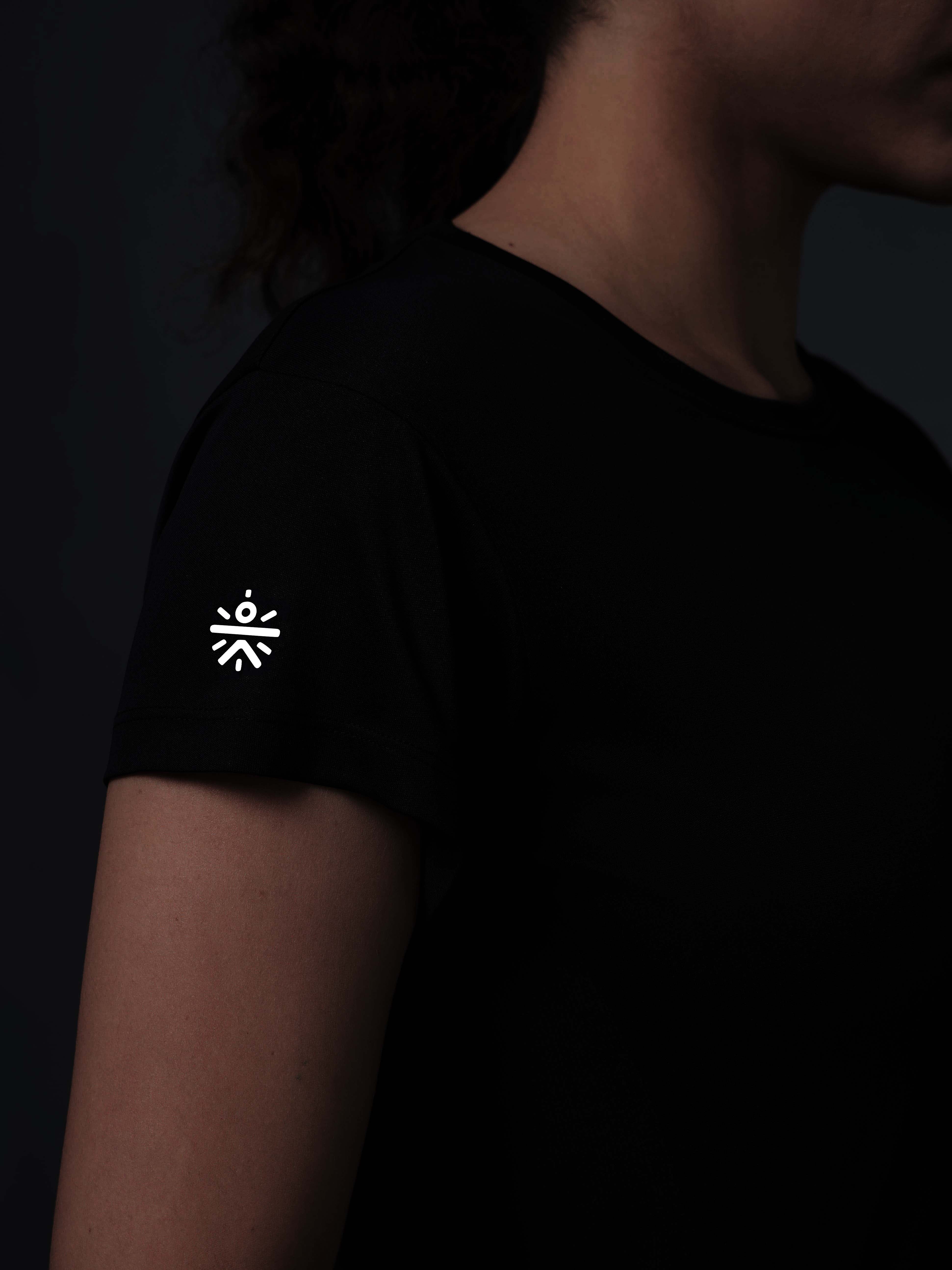 Women's Black Run Elevate Cropped T-shirt