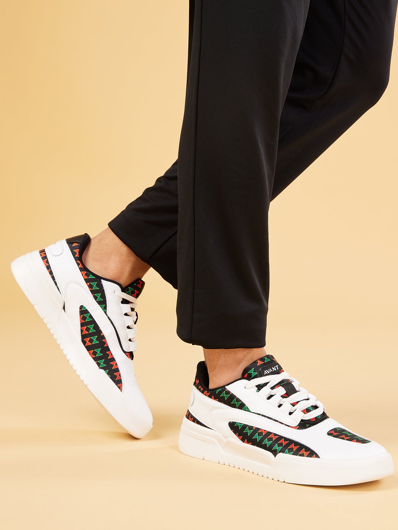 Avant Men's Maximus Sneaker Shoes - White/Black