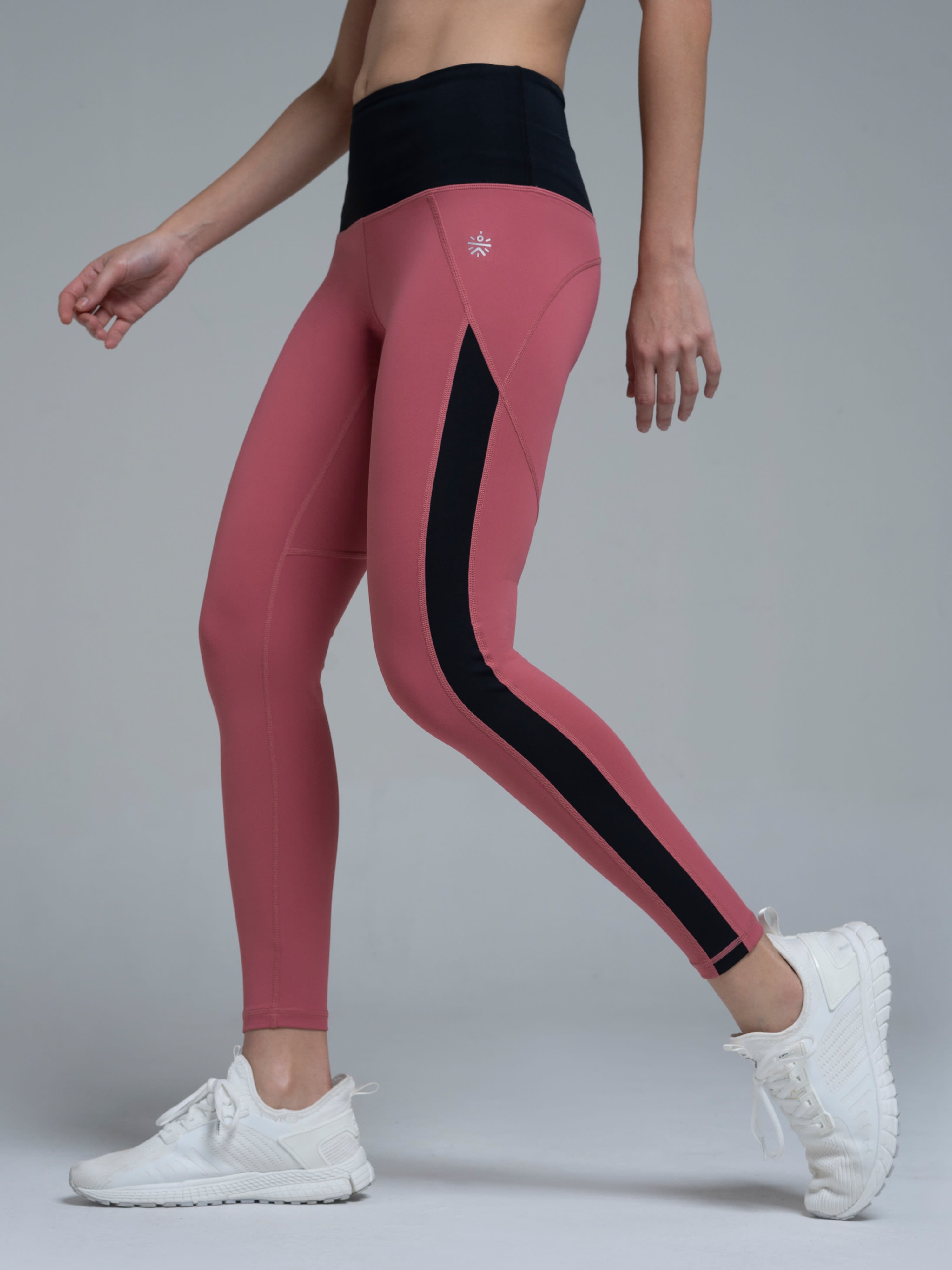 AbsoluteFit Women's Bold & Beautiful Leggings