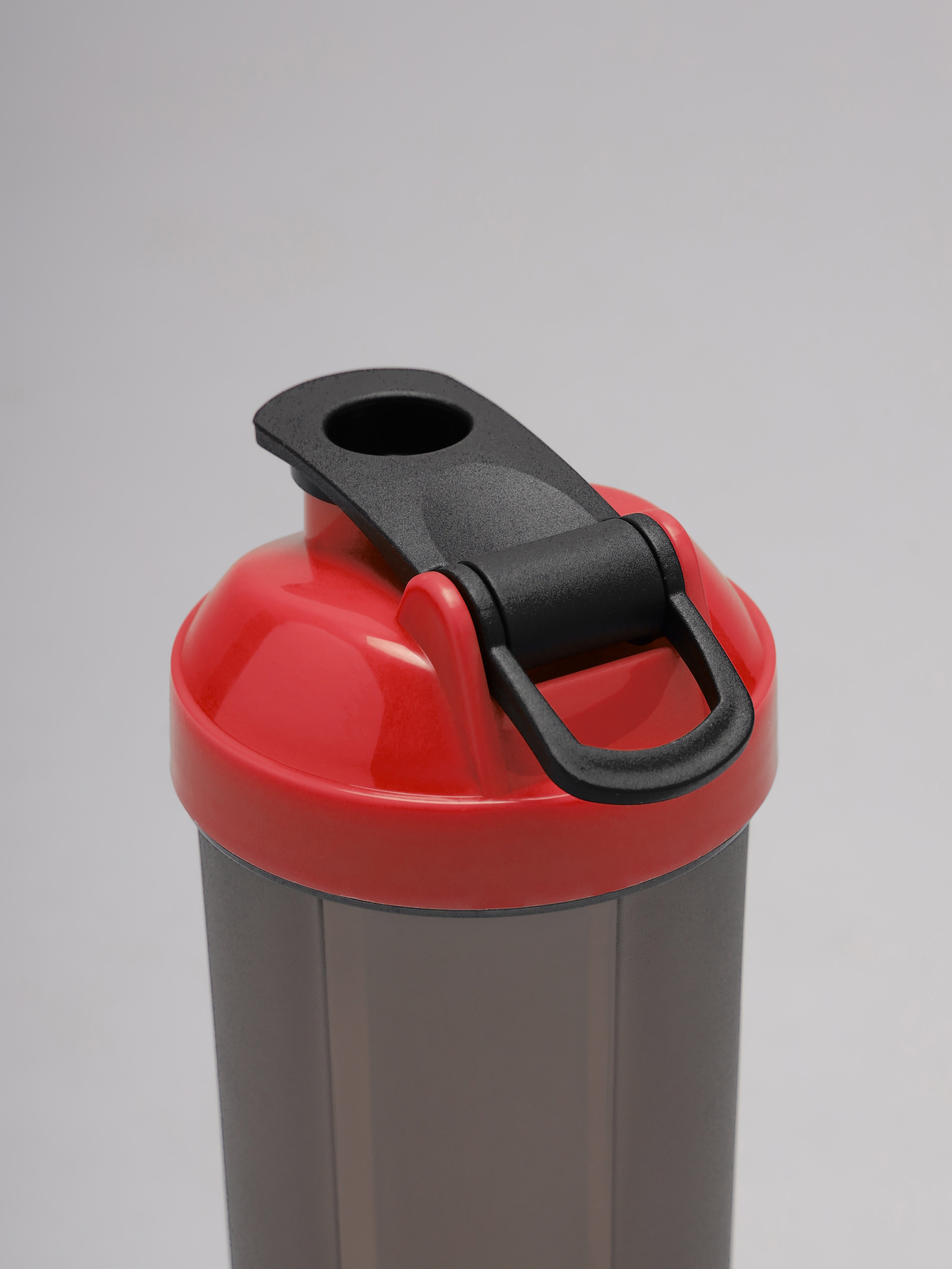 Spill Proof Flip Top Shaker with Blender Ball