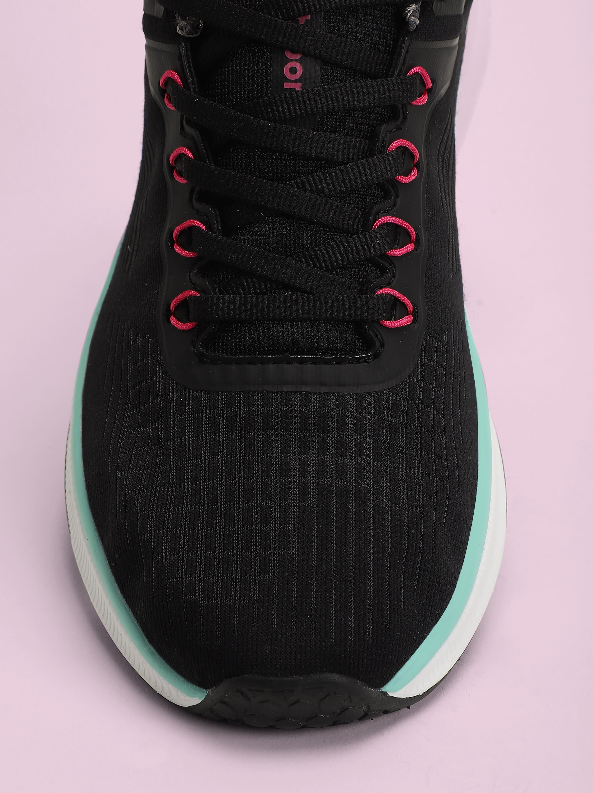 cult Thunderbird Women Running Shoes - Black