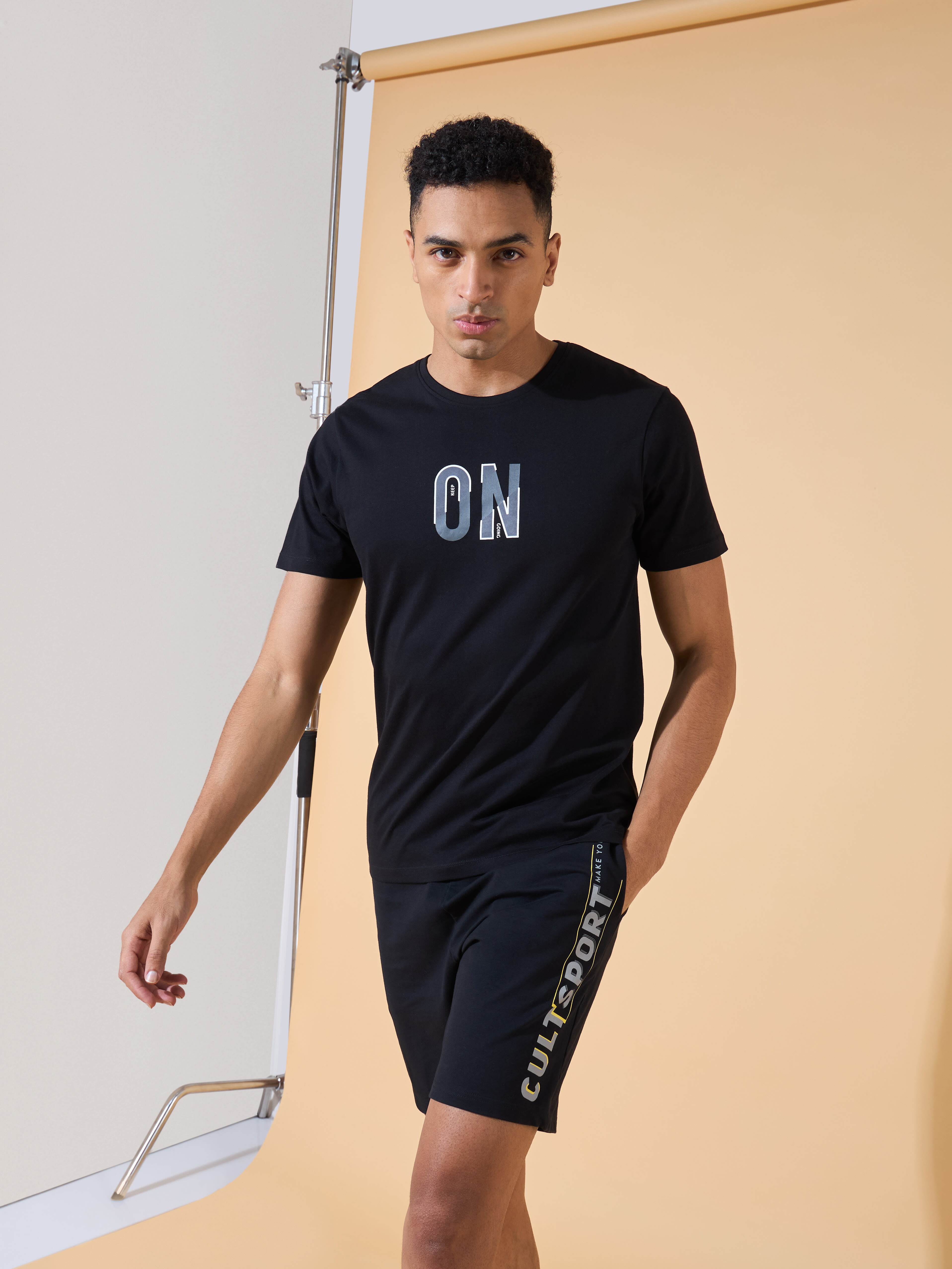 Keep On Going Print T-shirt