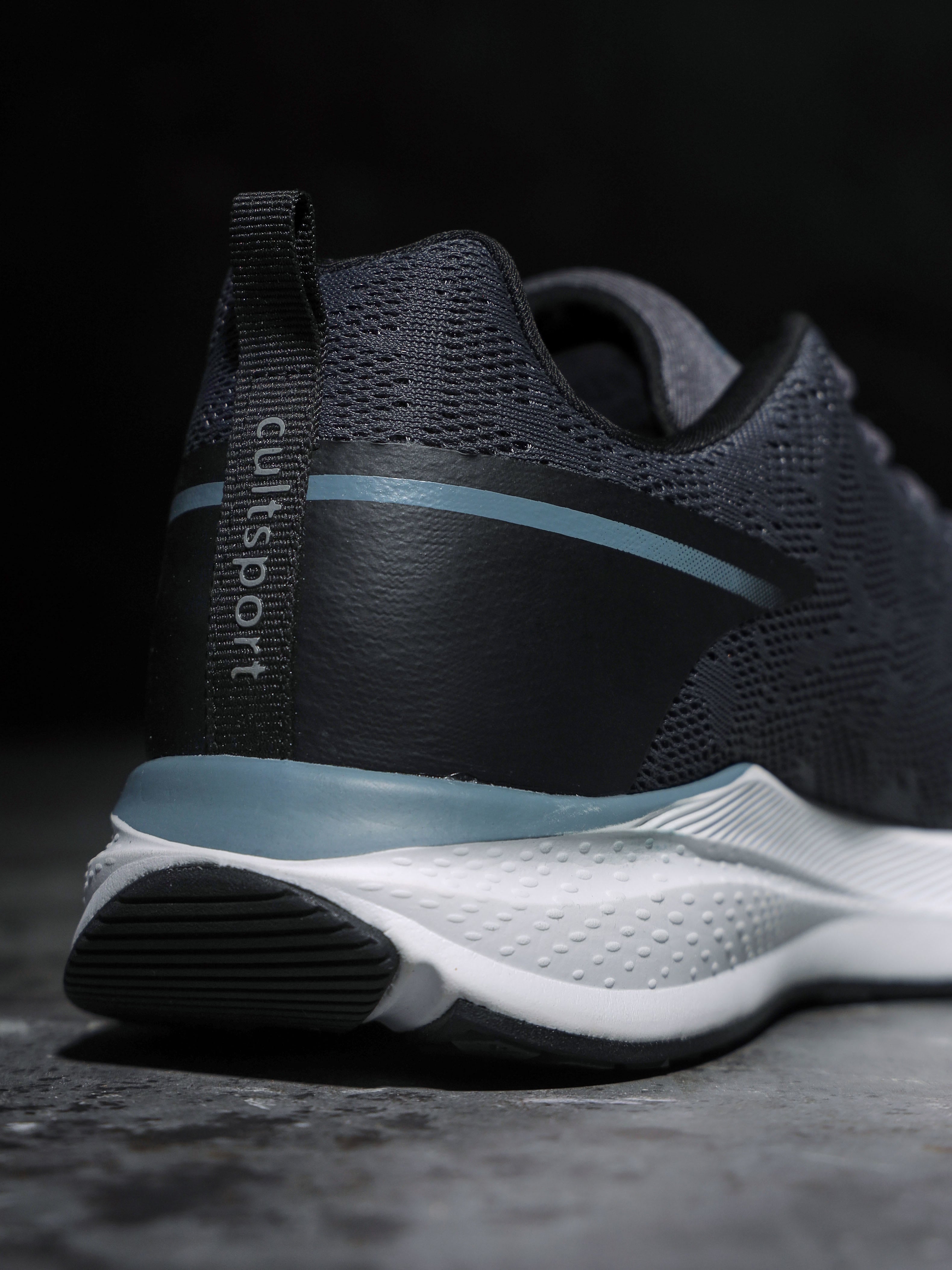 cult Windblazer Men Running Shoes - Dark Grey