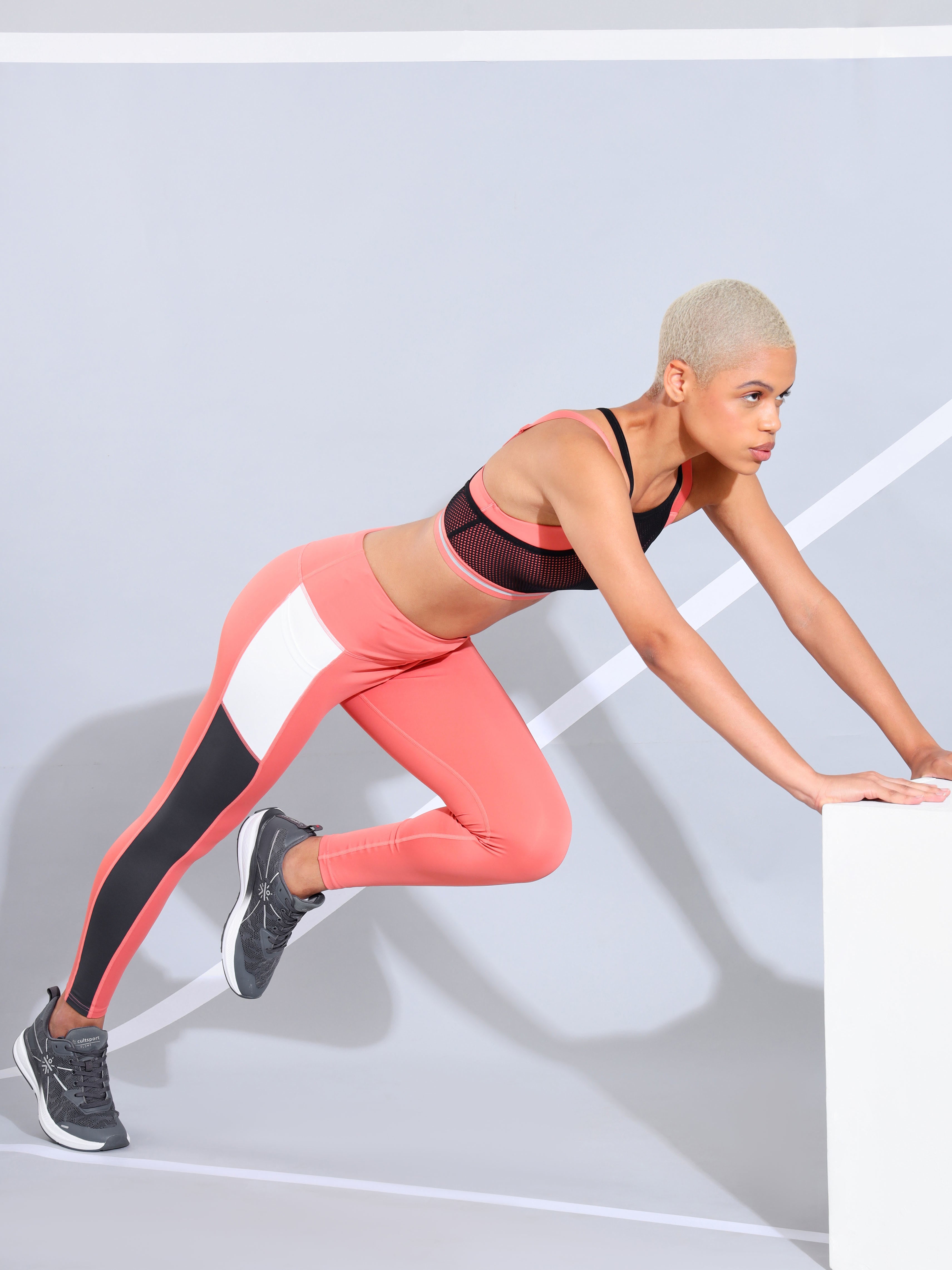 Color Block Absolute Fit Faded Rose Tights with Side Pocket