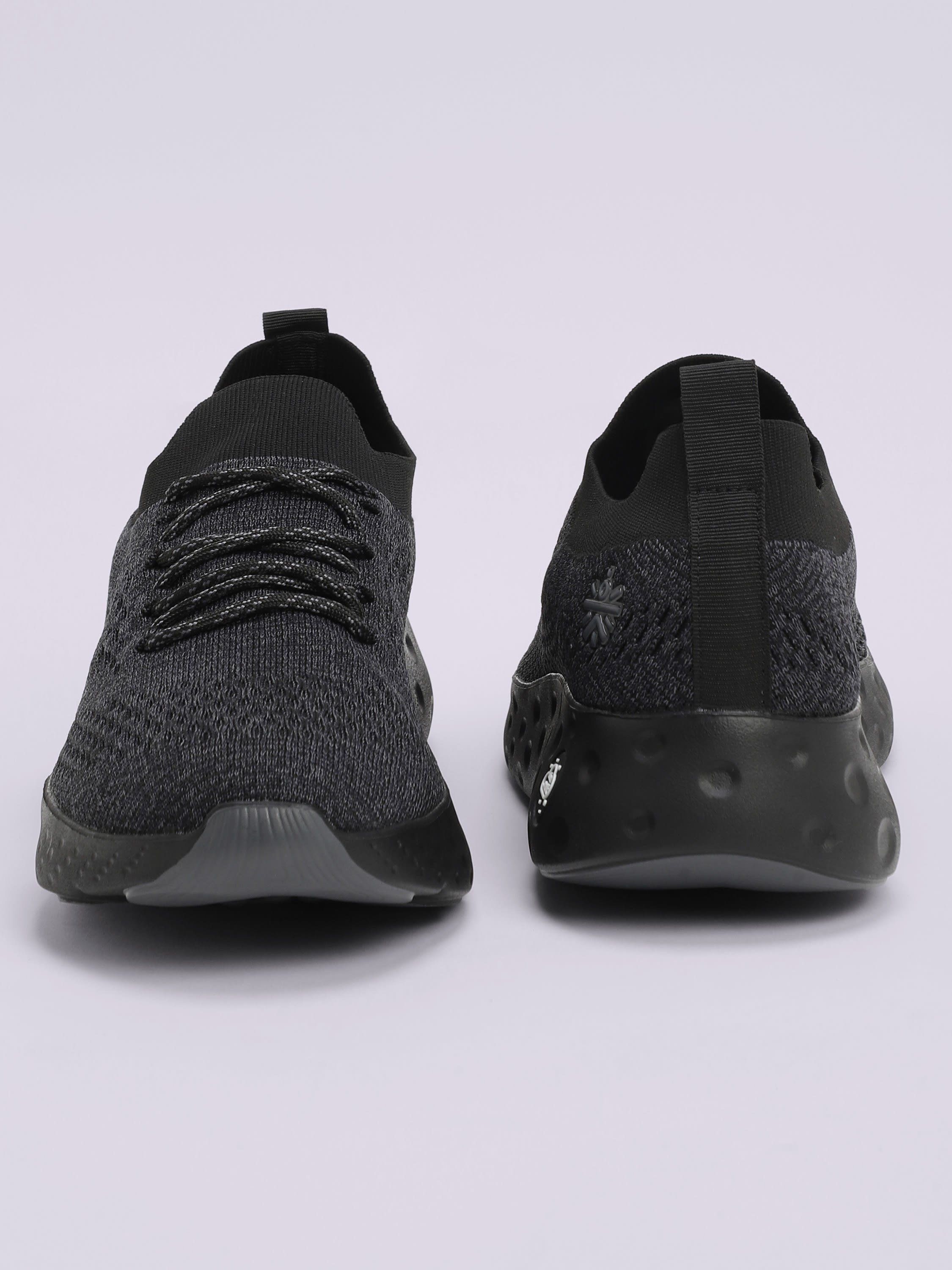 cult EZ+ Plush Men's Walking Shoes - Black/Grey