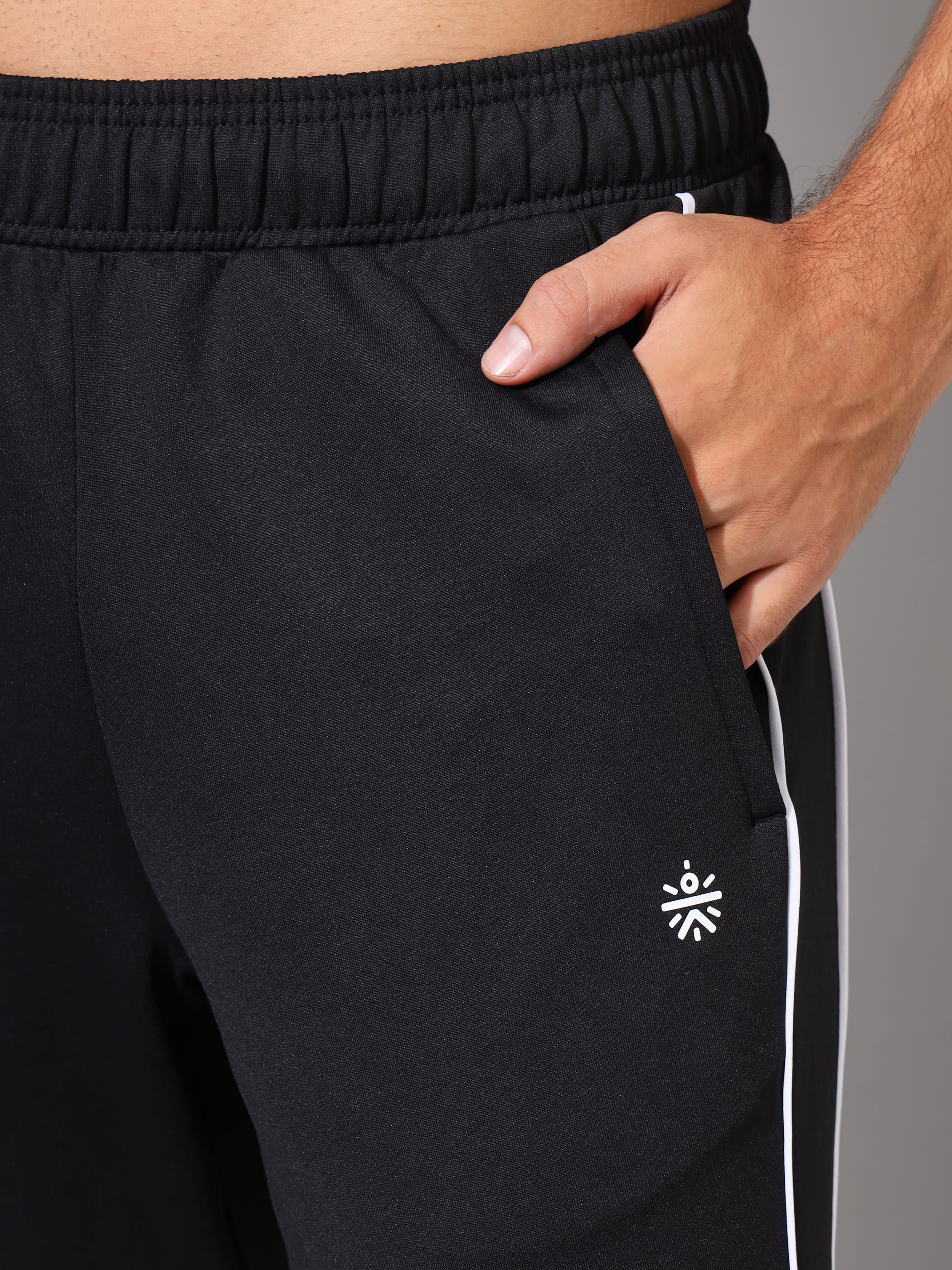Active Trackpants with Contrast Piping