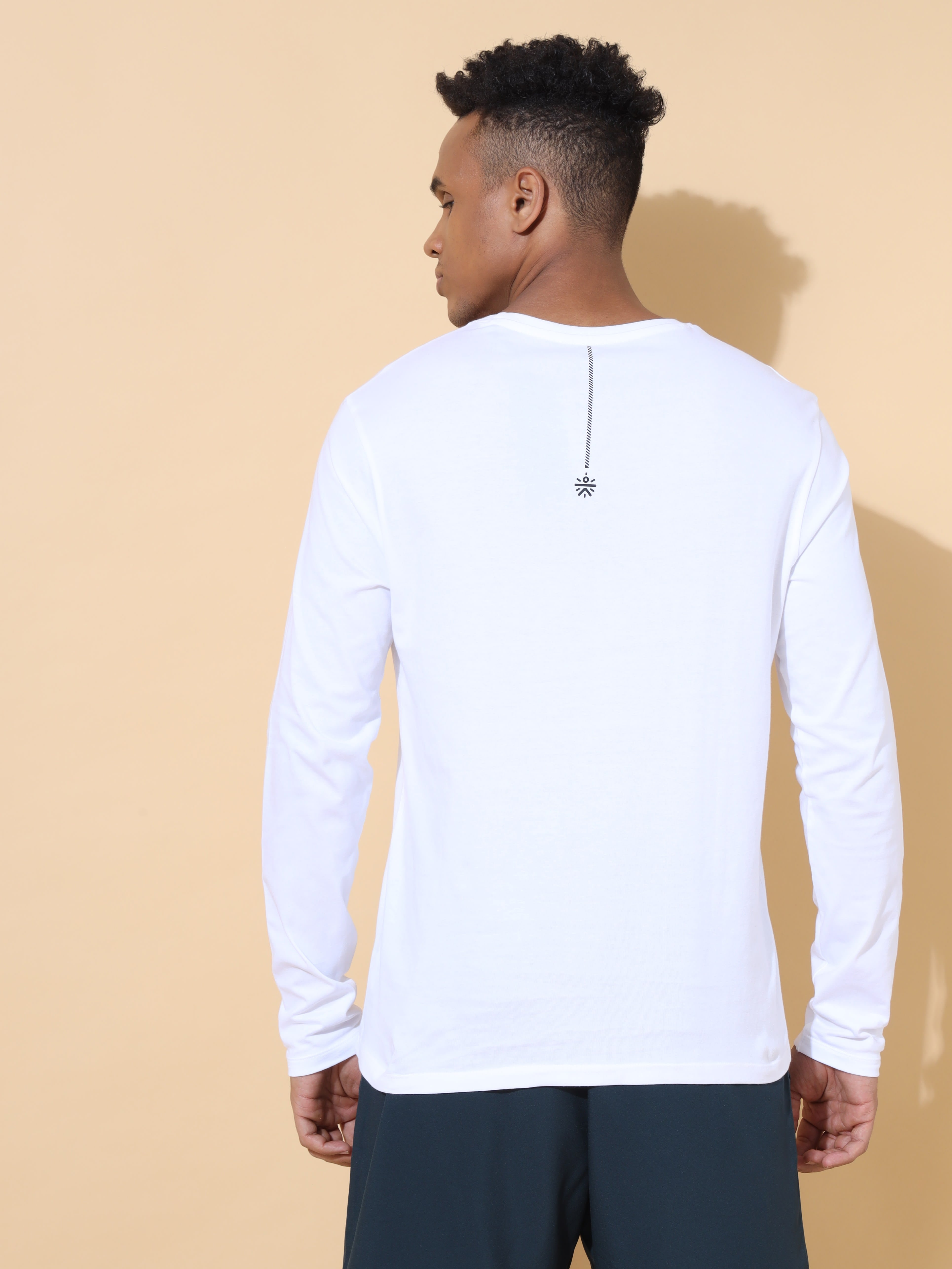 Solid Comfort T-shirt with Chest Graphic