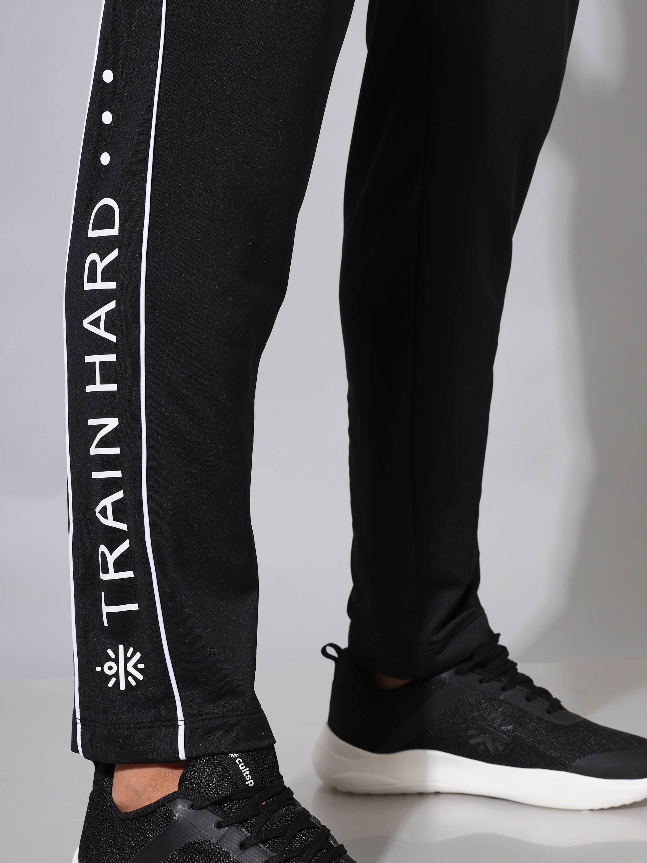 Active Trackpants with Contrast Piping