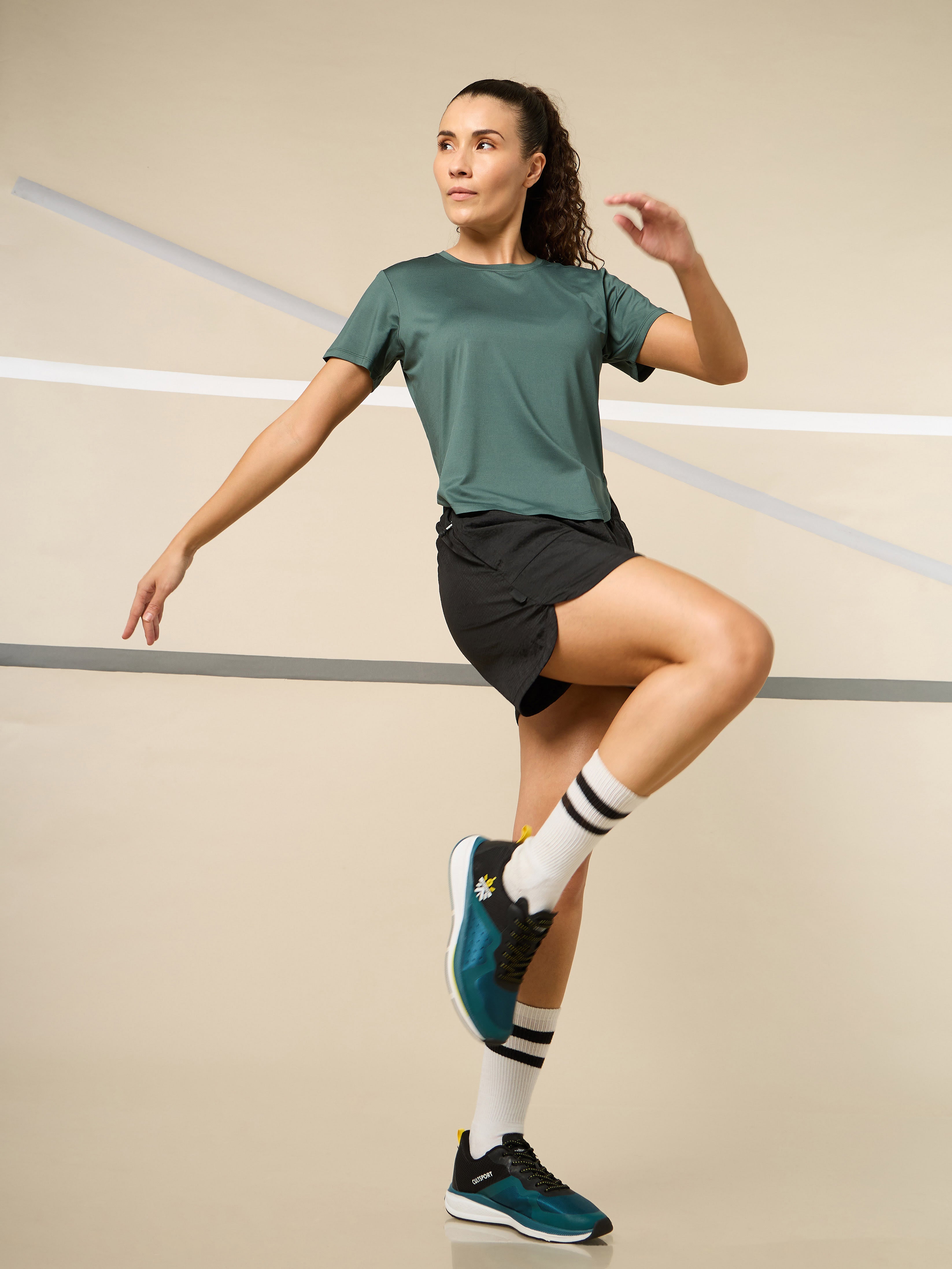 Round Hem Full Range T-shirt