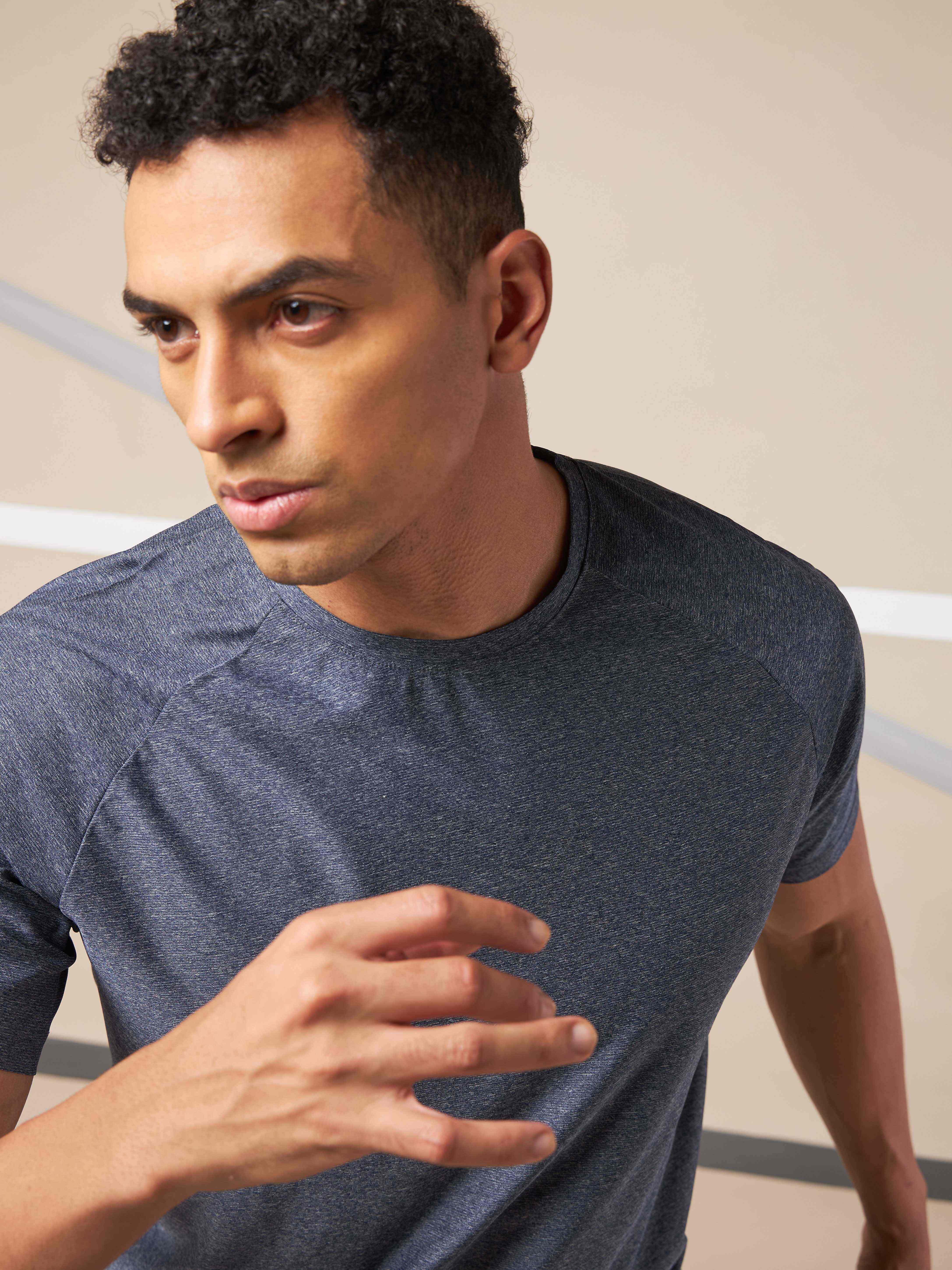 Challenger Dry Fit Textured Raglan T-shirt