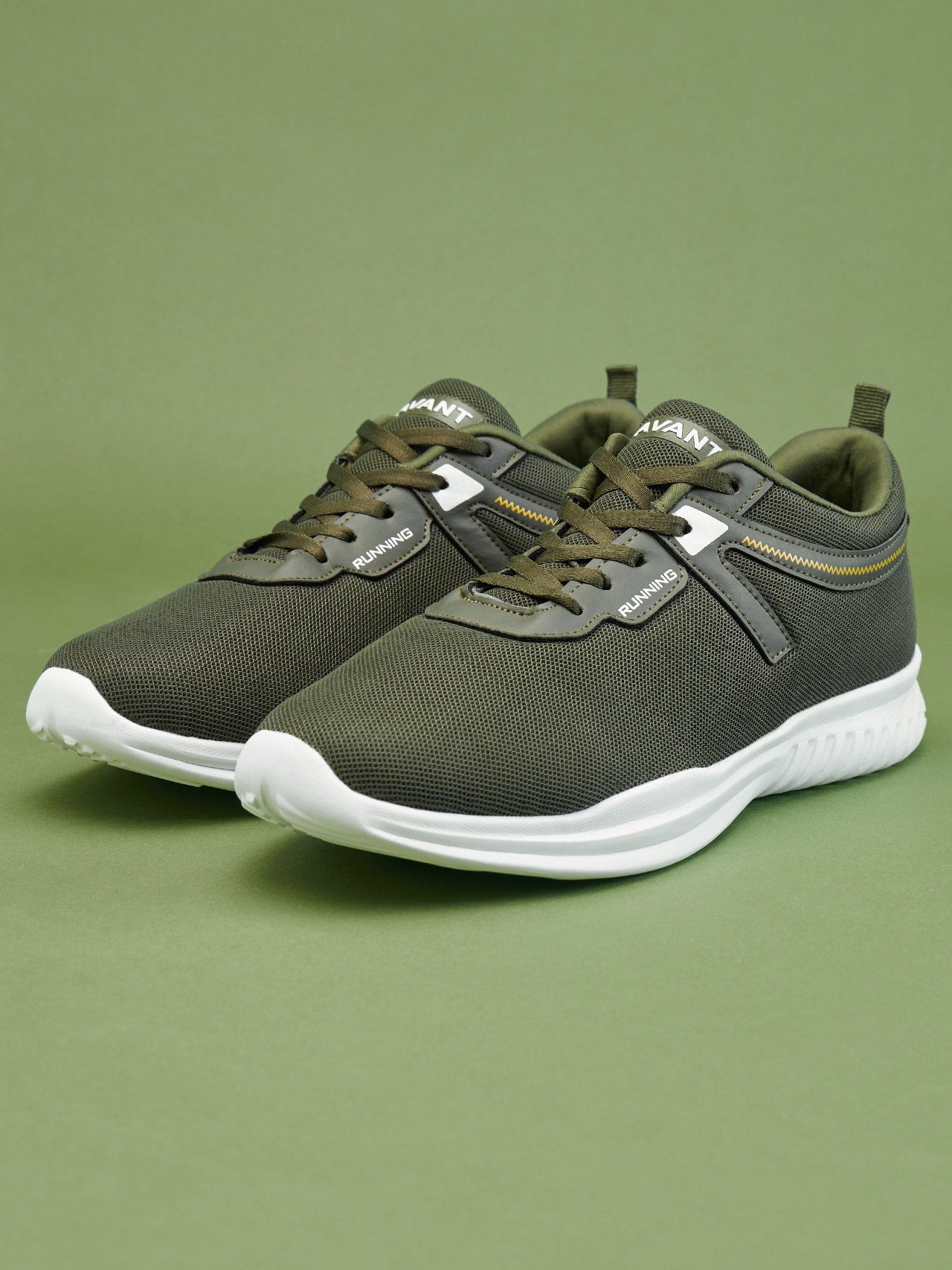 Avant Men's Trace Walking Shoes-Olive