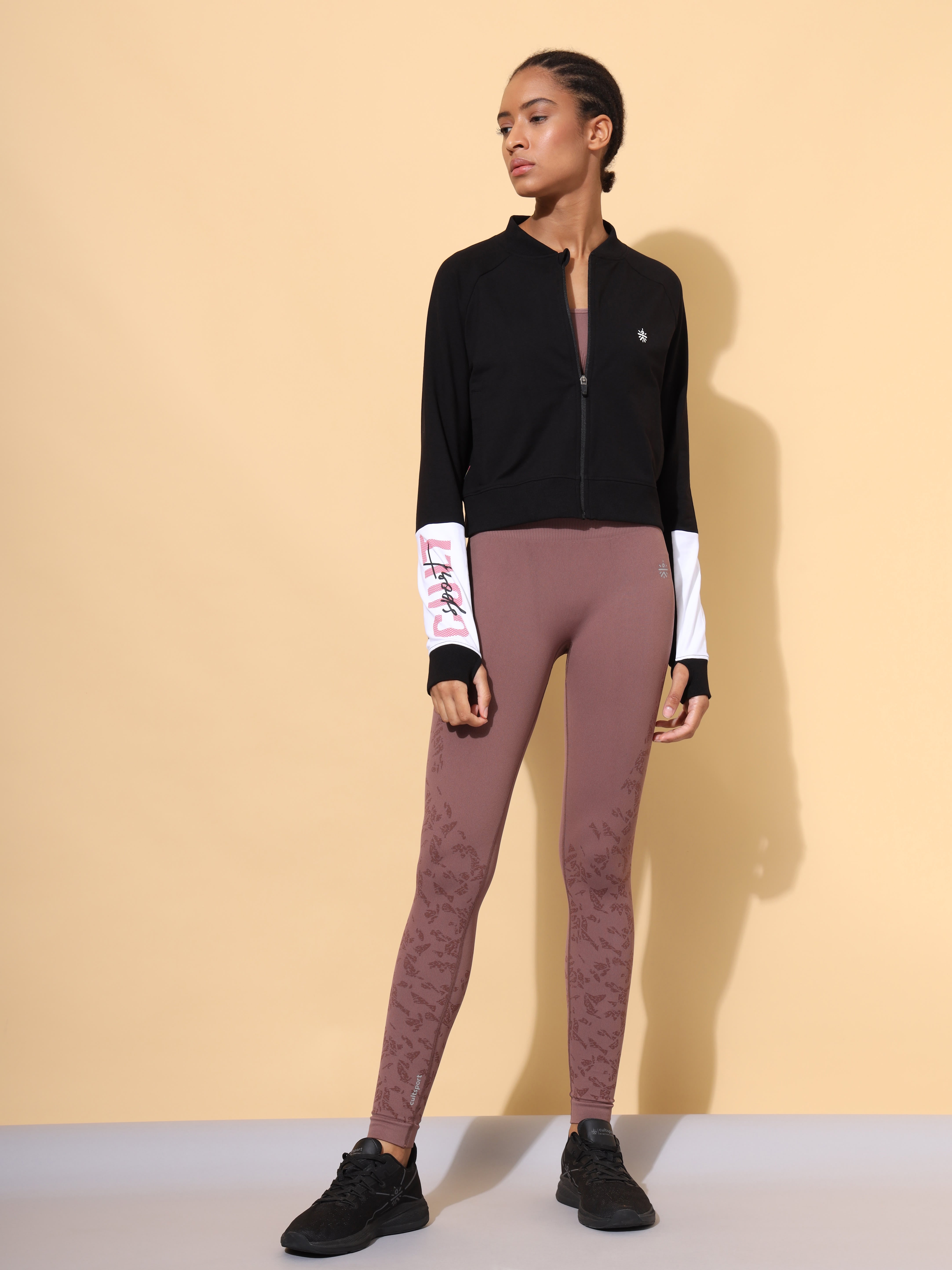 Layr Crop Lifestyle Sweatshirt