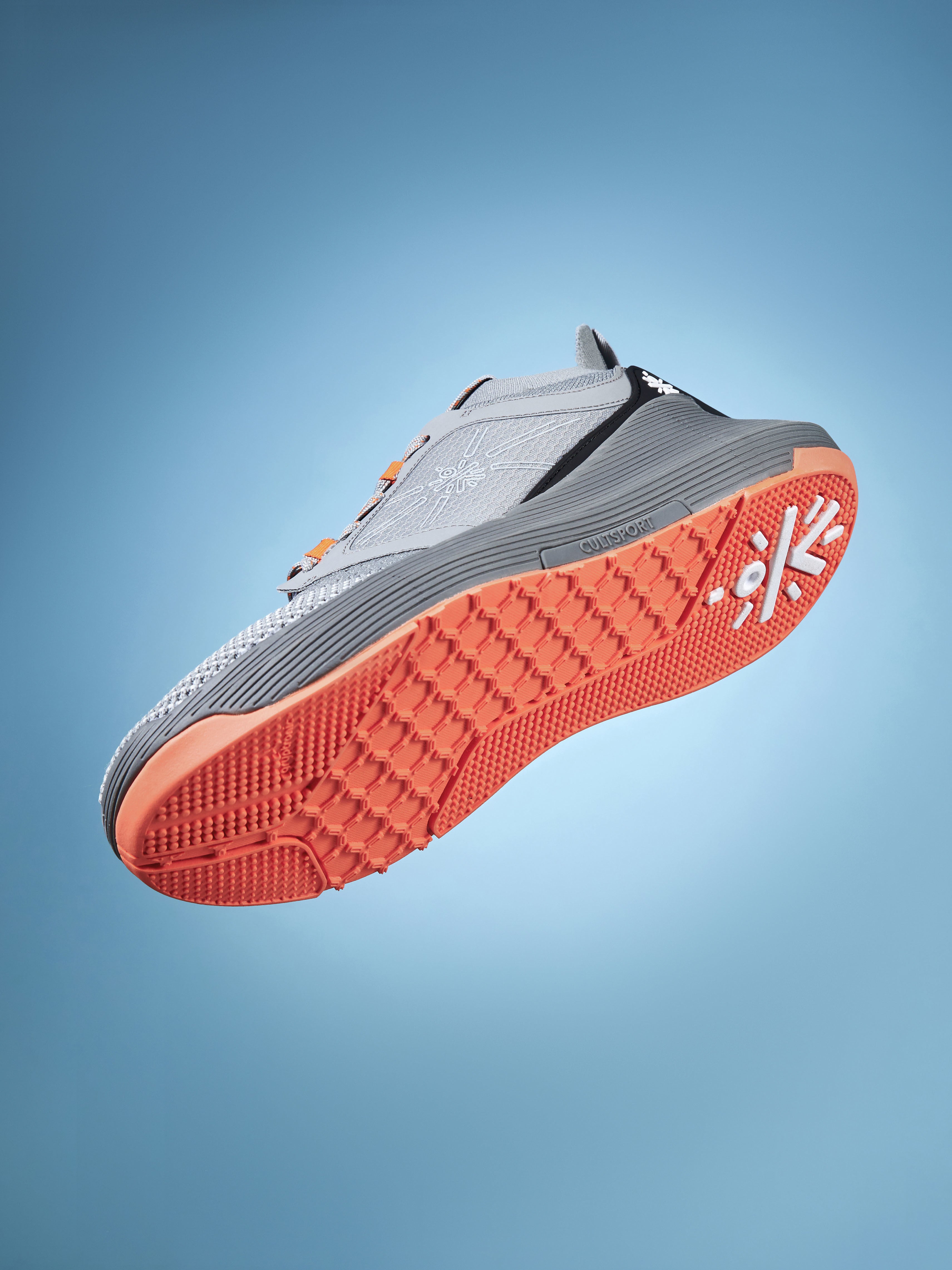 cult Crosstrain Men Training Shoes - Grey/ Orange