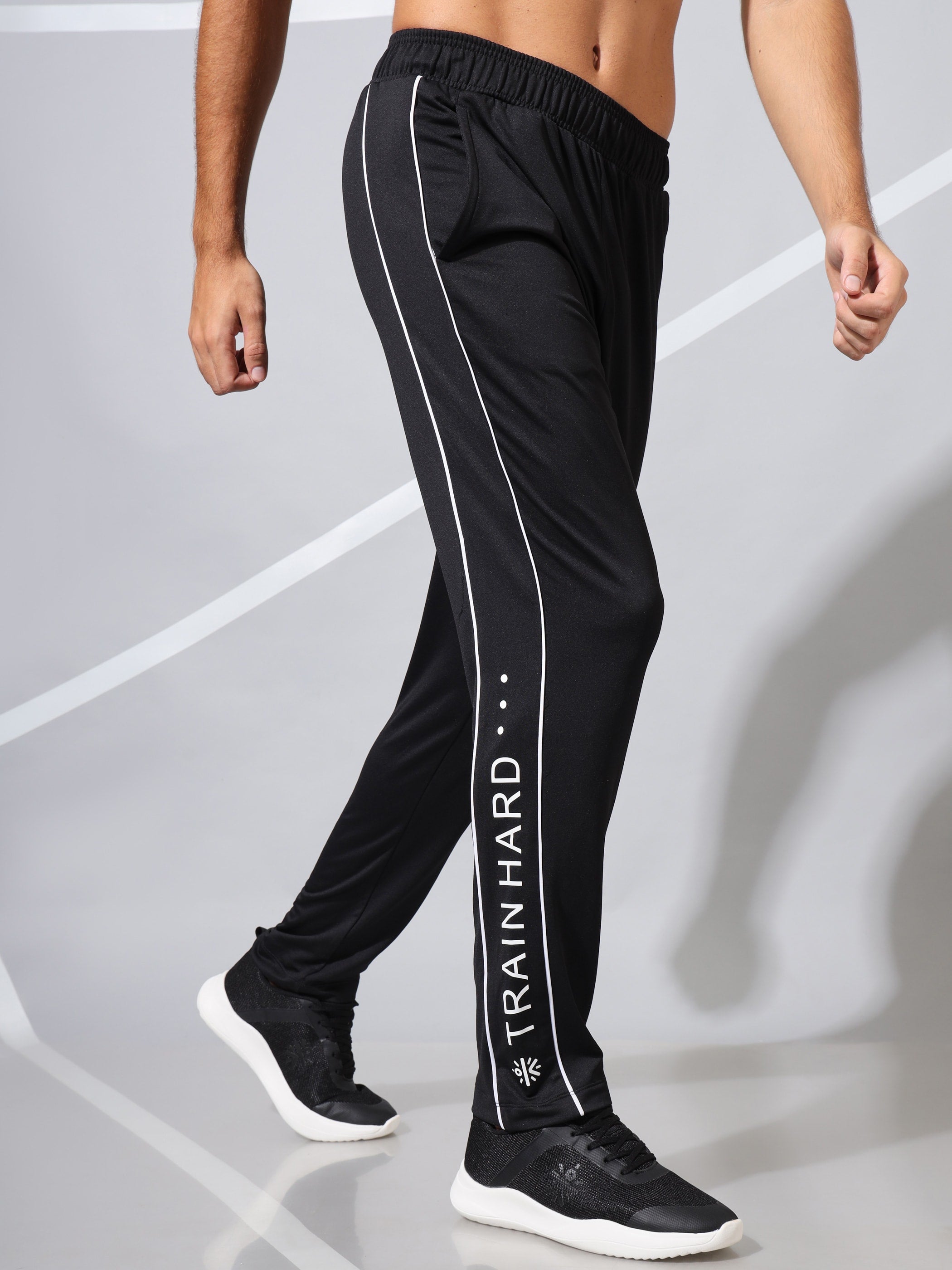 Active Trackpants with Contrast Piping