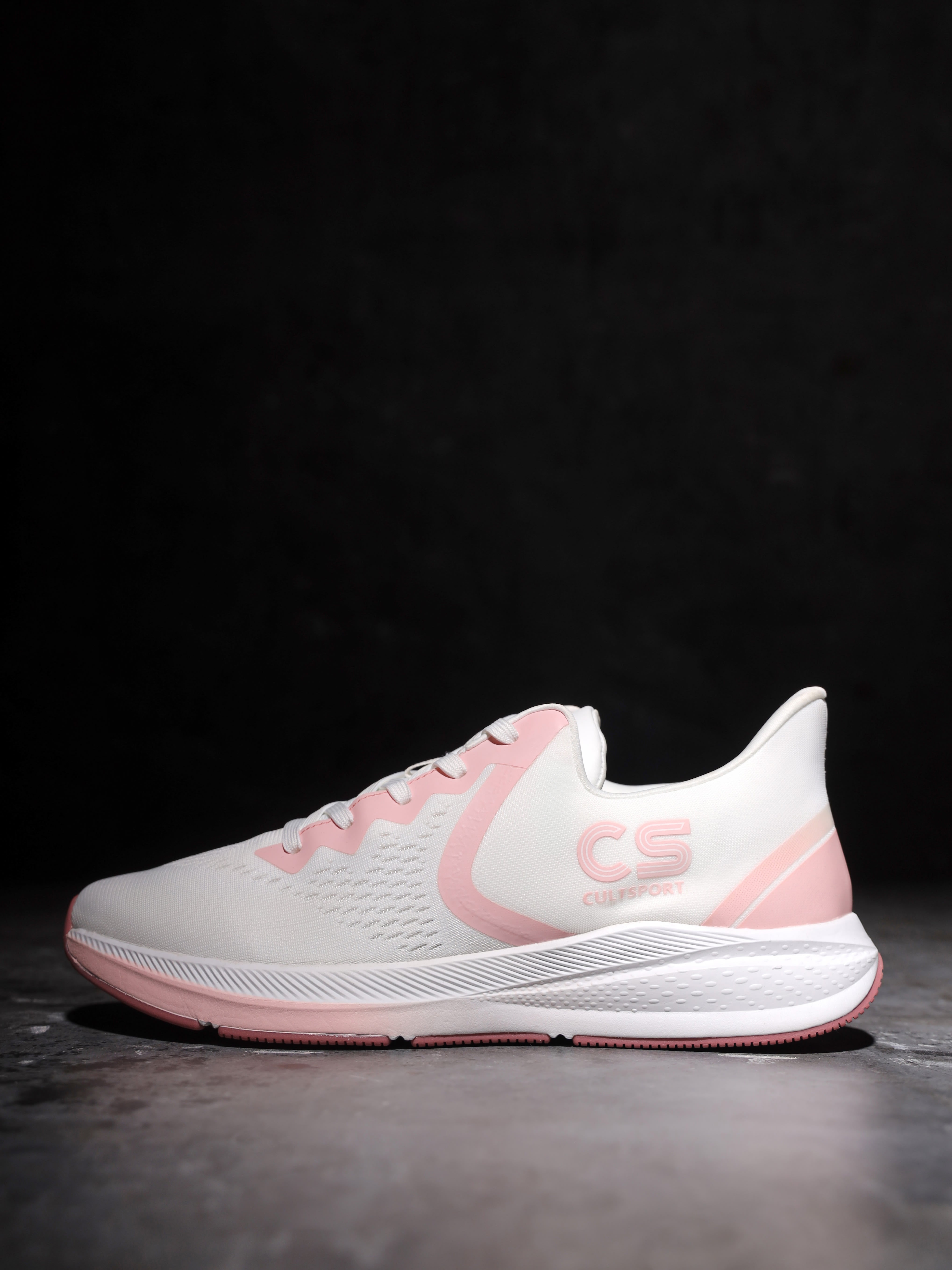 cult Dazsh Women Running Shoes - White