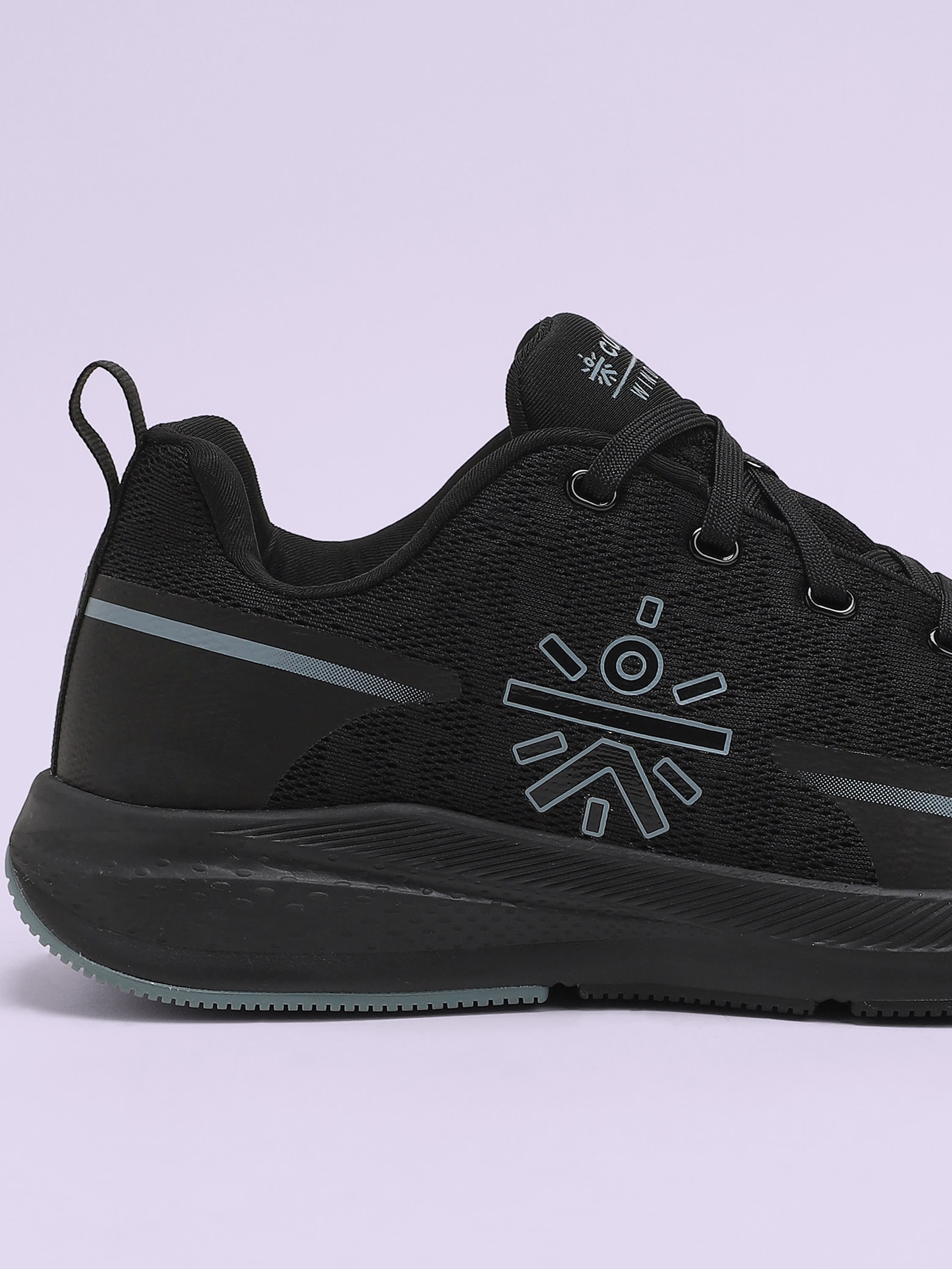 cult Windblazer Women Running Shoes - Black